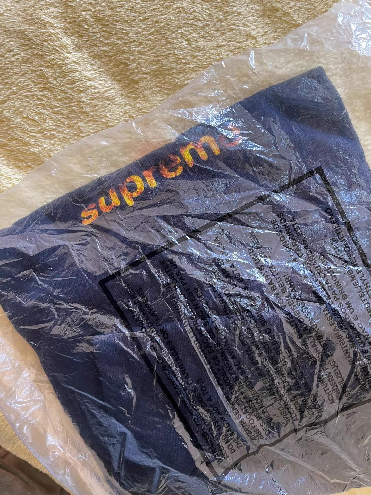 Supreme Supreme berry gold foil short sleeve tee white & navy blue M Size US M / EU 48-50 / 2 - 3 Thumbnail