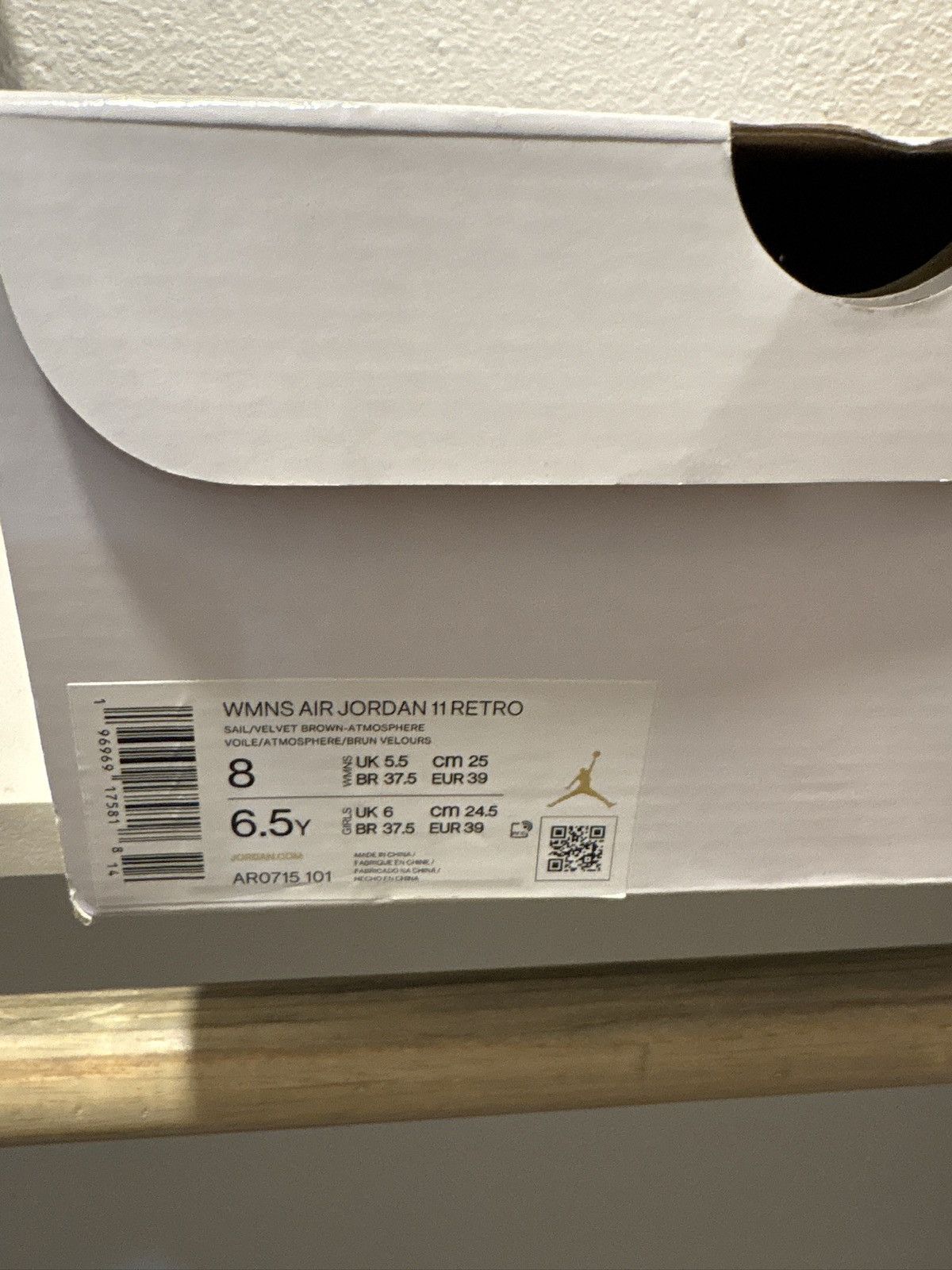Jordan Brand × Nike Womens air jordan 11 retro Neapolitans Size US 8 / IT 38 - 4 Thumbnail