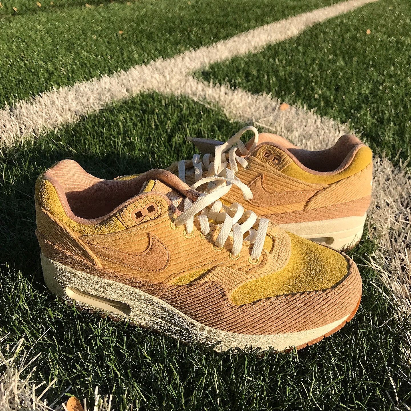 Nike Nike Air Max 1 SE Buff Gold Corduroy Bnwt Brand new size 38 Size US 5.5 / EU 38 - 1 Thumbnail