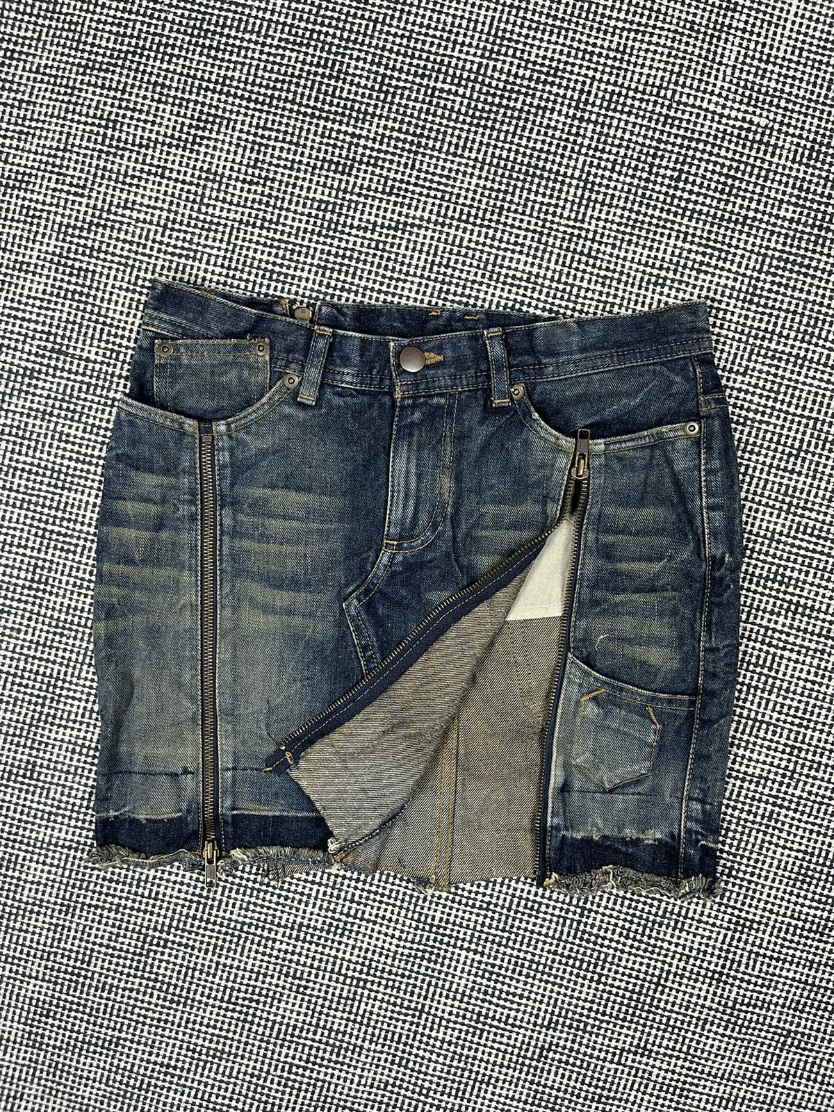 Japanese Brand × Vintage y2k avant garde mud wash multi zip mini skirt denim Size 28" / US 6 / IT 42 - 1 Thumbnail