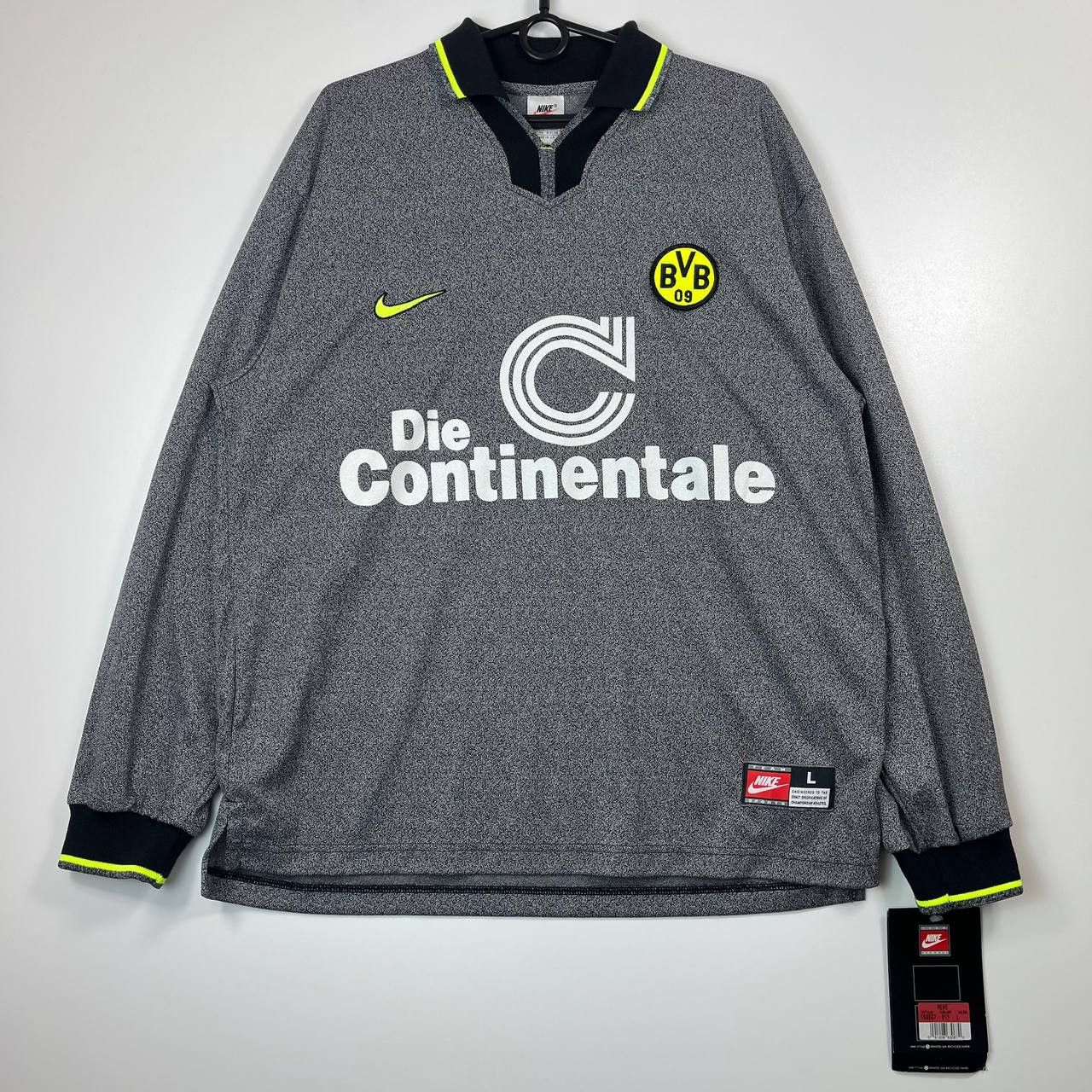Nike Vintage Borussia Dortmund 1990s Nike BVB 09 Sweatshirt Sz L Size US L / EU 52-54 / 3 - 1 Thumbnail