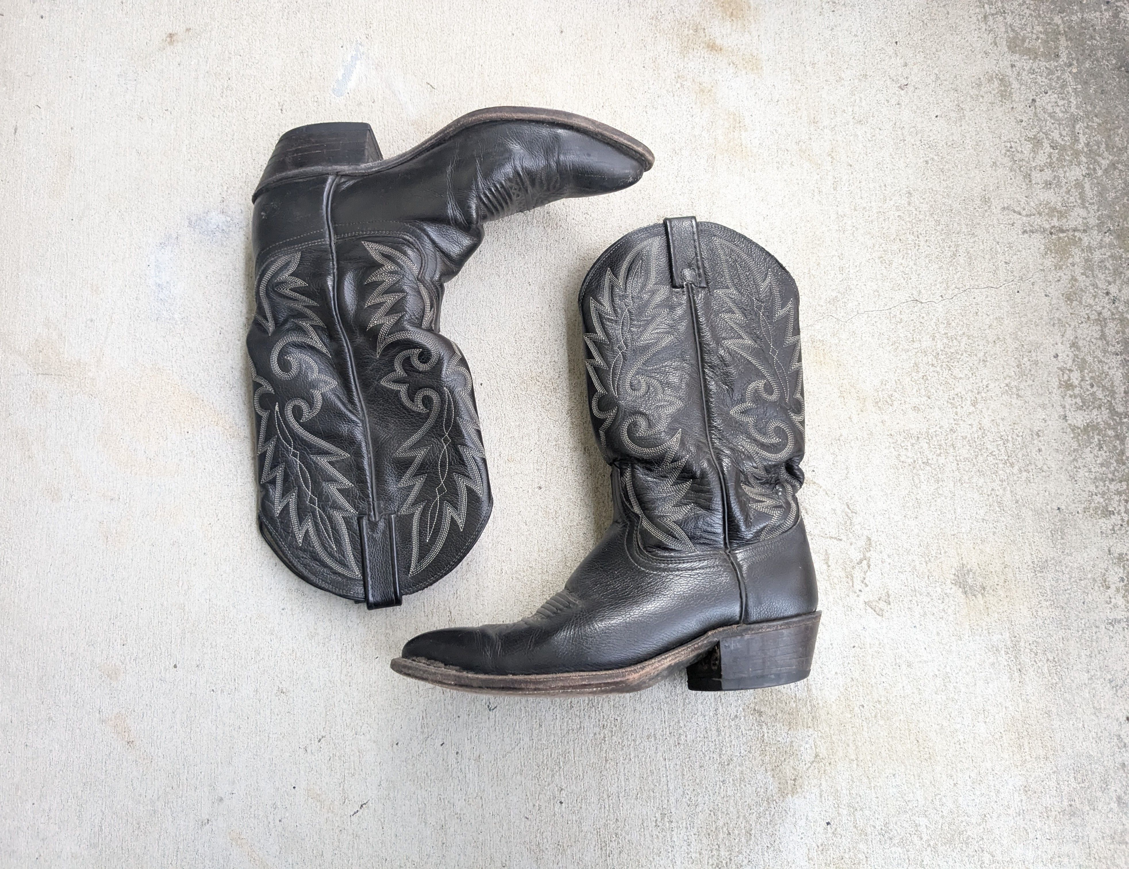 Dan Post Dan Post Cowboy Boots Black 9.5 D USA Leather Western Size US 9.5 / EU 42-43 - 1 Thumbnail