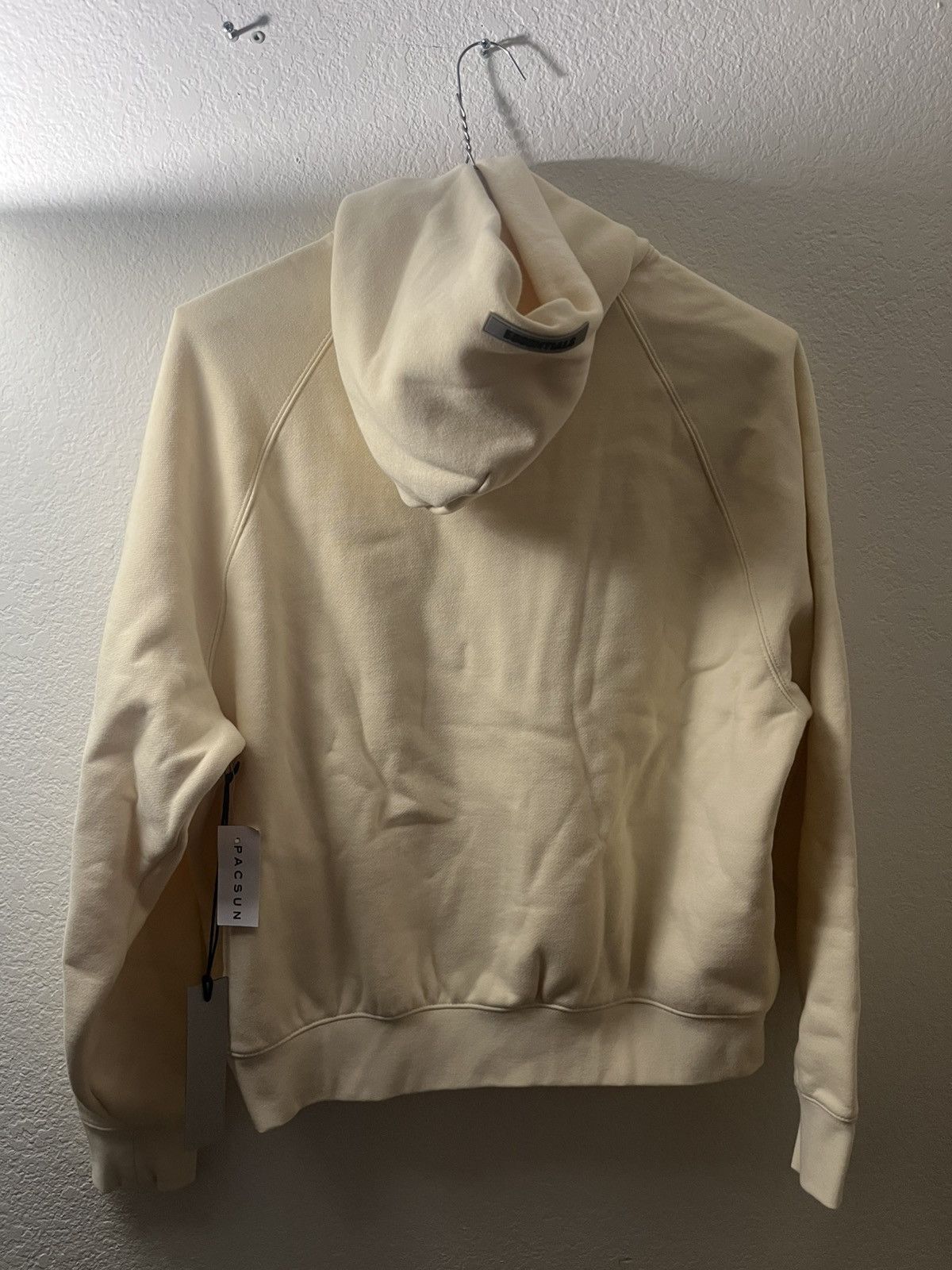 Essentials Fear of God Essentials Hoodie ‘Buttercream’ Size US XS / EU 42 / 0 - 2 Thumbnail
