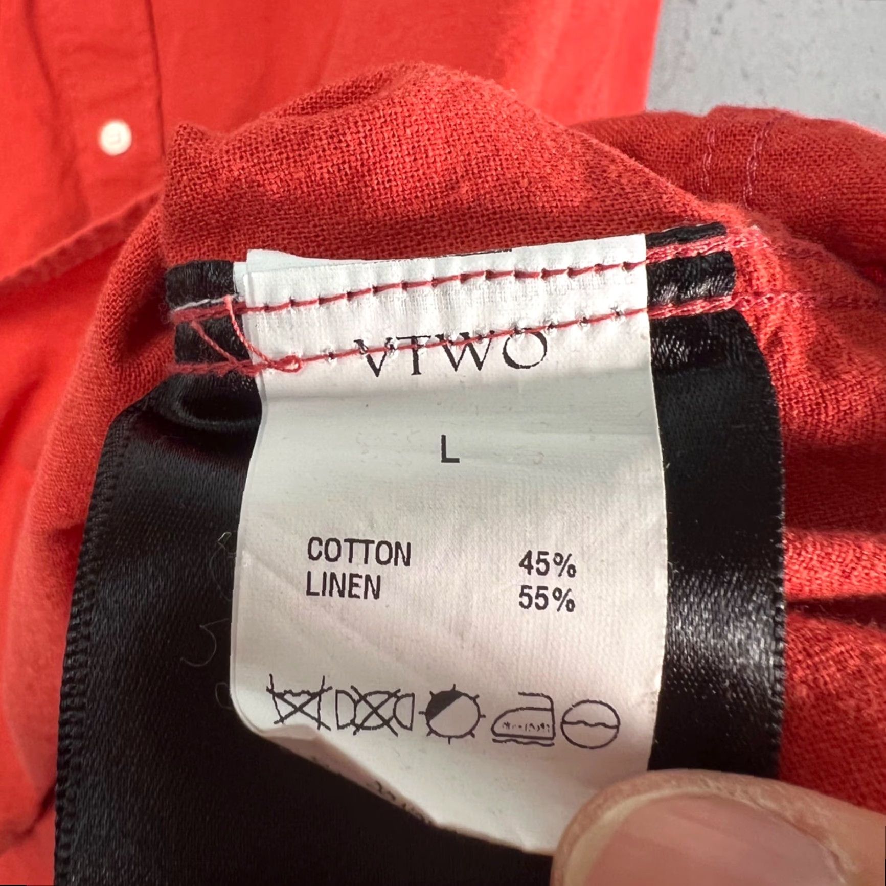 Vintage VTWO Mens Large Red Button-Up Shirt Cotton / Linen Blend Relaxed Fit Long Sleeve Shirt Mens Large Red VTWO Button-Up Cam? Size US L / EU 52-54 / 3 - 4 Thumbnail