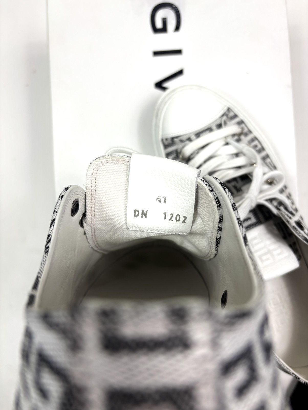 Givenchy Givenchy City 4G Low Top Sneakers – Size 9 Size US 8.5 / EU 41-42 - 5 Thumbnail