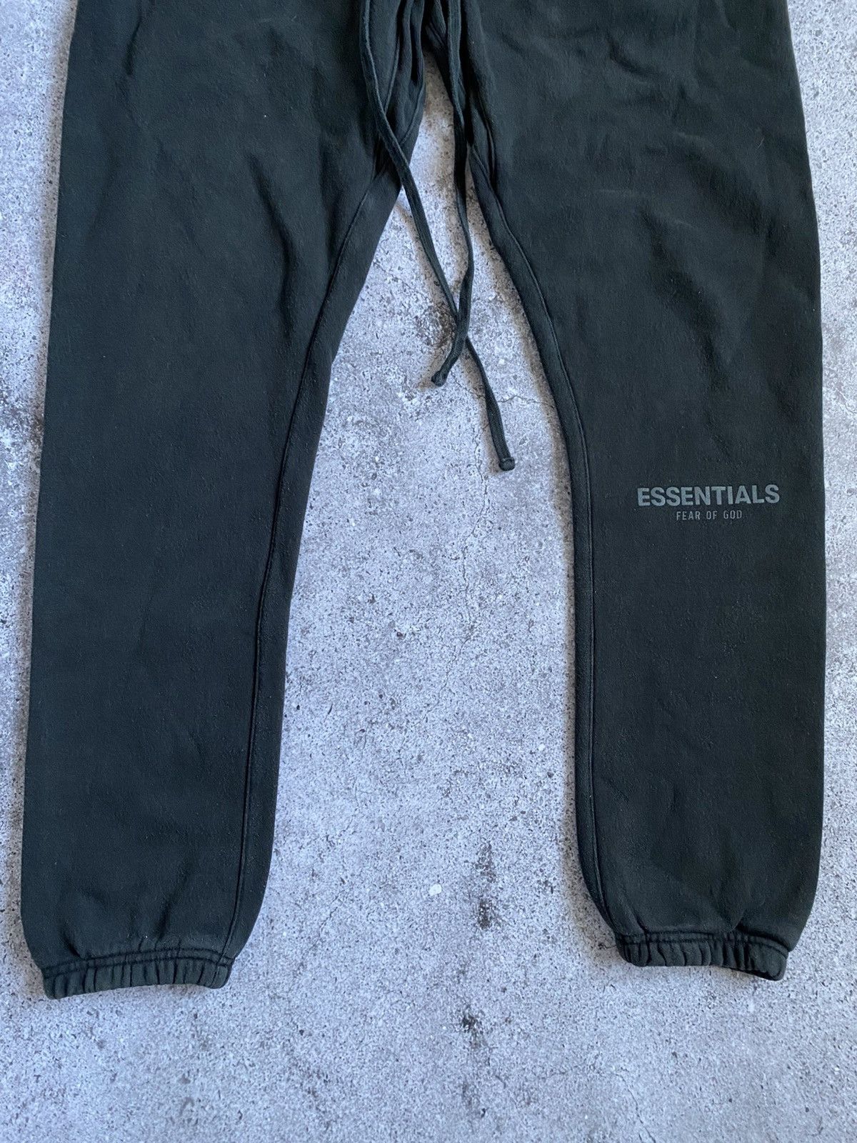 Designer × Fear of God × Vintage Vintage Essentials Fear of God Reflective Logo Pants Size S Size US 30 / EU 46 - 4 Thumbnail