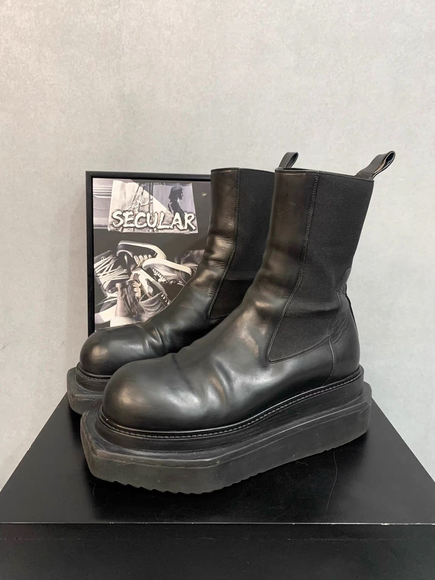 Rick Owens Rick Owens Runway Coffin Sole Chelsea Boots K34 Size US 9 / EU 42 - 1 Thumbnail