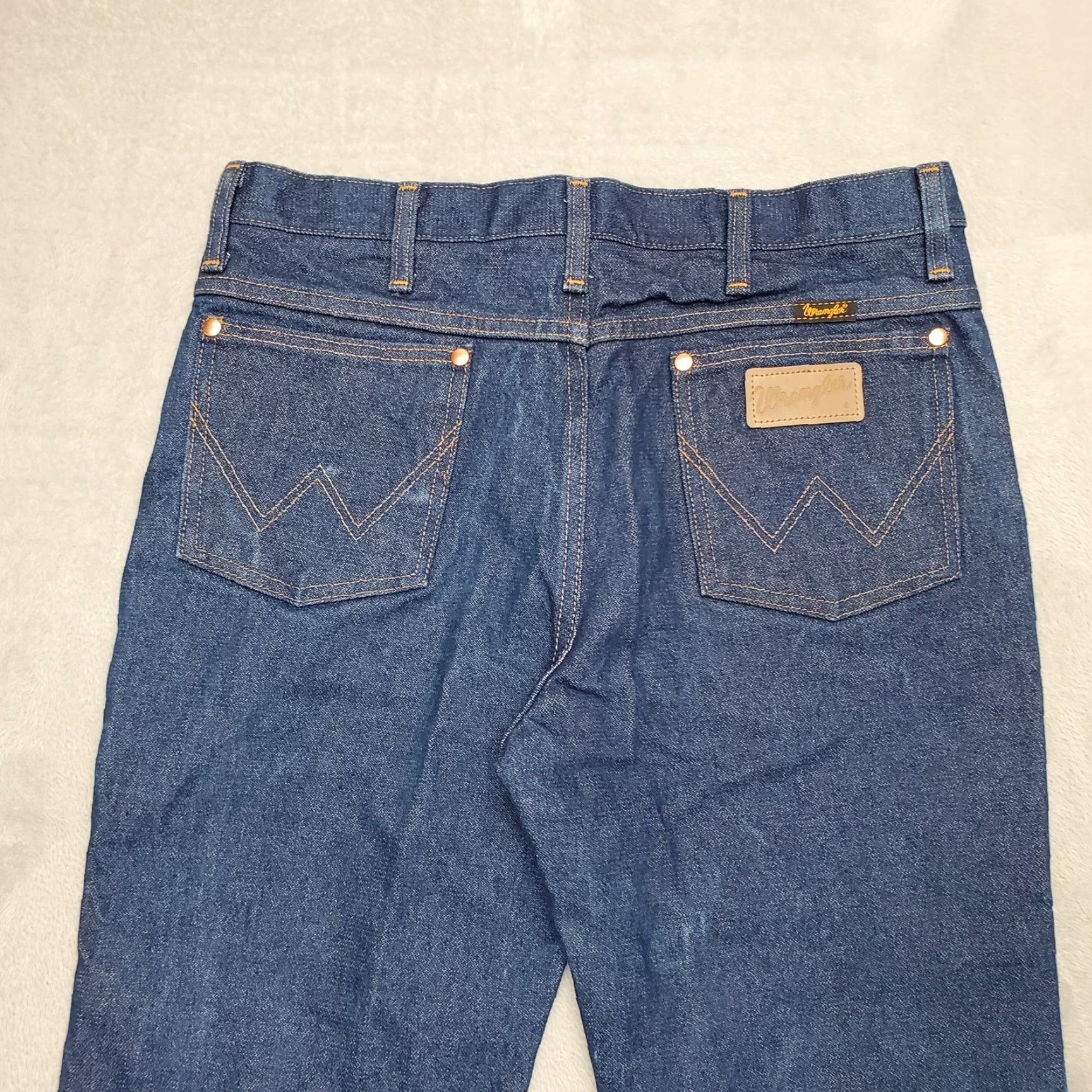 Wrangler Wrangler Jeans Mens 33x31 Blue Denim Cowboy Western Ranch Rodeo Pants 936DEN Jeans Mens 33 Blue Denim Cowboy Western Ranch Rodeo 90s USA Mens Size US 33 - 7 Thumbnail