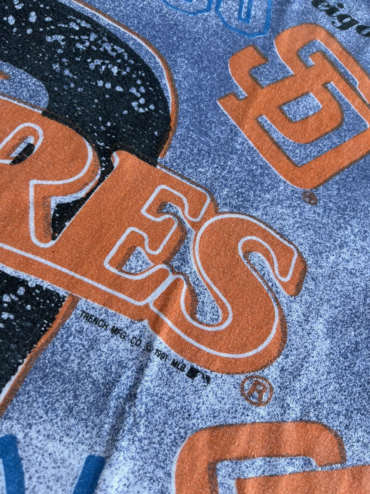 MLB Vintage 90s San Diego Padres AOP T Shirt Size US M / EU 48-50 / 2 - 3 Thumbnail