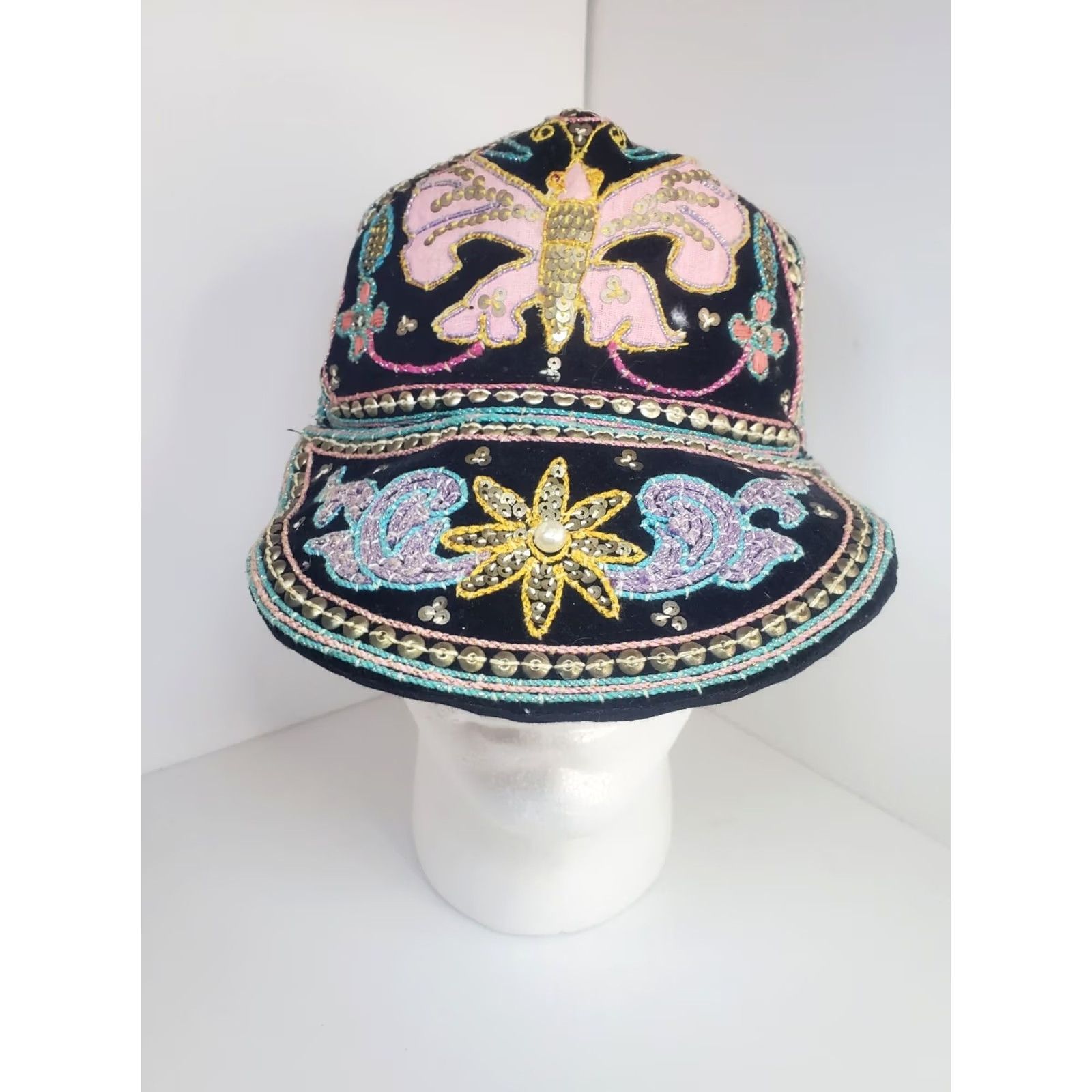 Vintage VINTAGE Beaded Aplique Wide Brim Baseball Cap Hat Burma Sz L Womens Size ONE SIZE - 3 Thumbnail