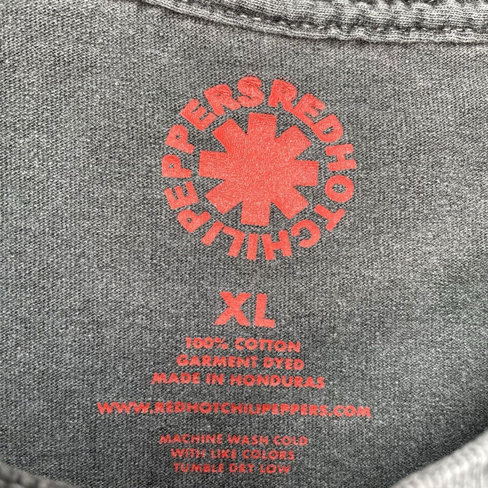 Vintage Red Hot Chili Peppers Shirt Mens XL Gray Unlimited Love Tour 2022 Oversized Size US XL / EU 56 / 4 - 3 Thumbnail