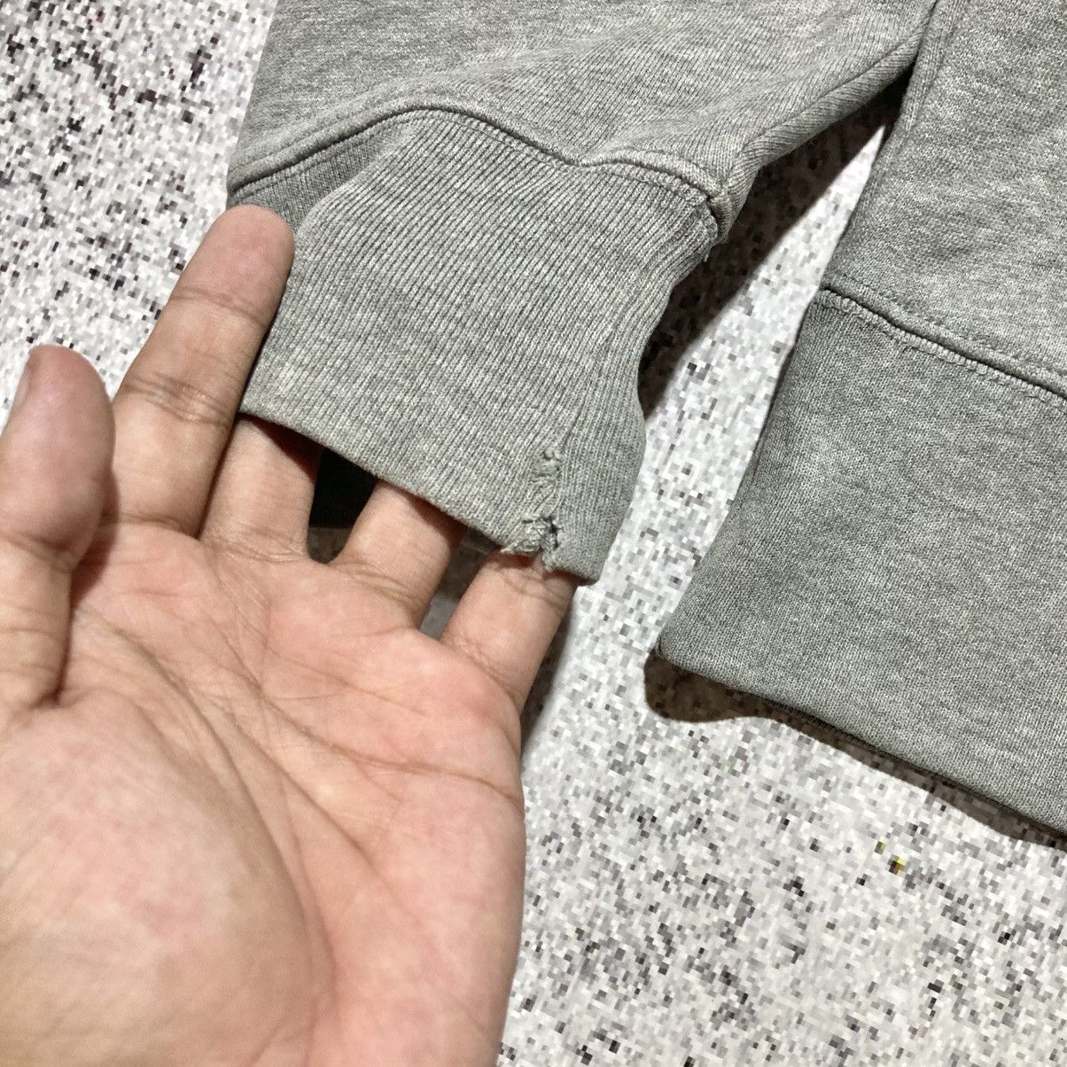 Acne Studios Acne Studios Fairview Face PAW17 Patch Logo Crewneck Grey Size US XL / EU 56 / 4 - 9 Thumbnail