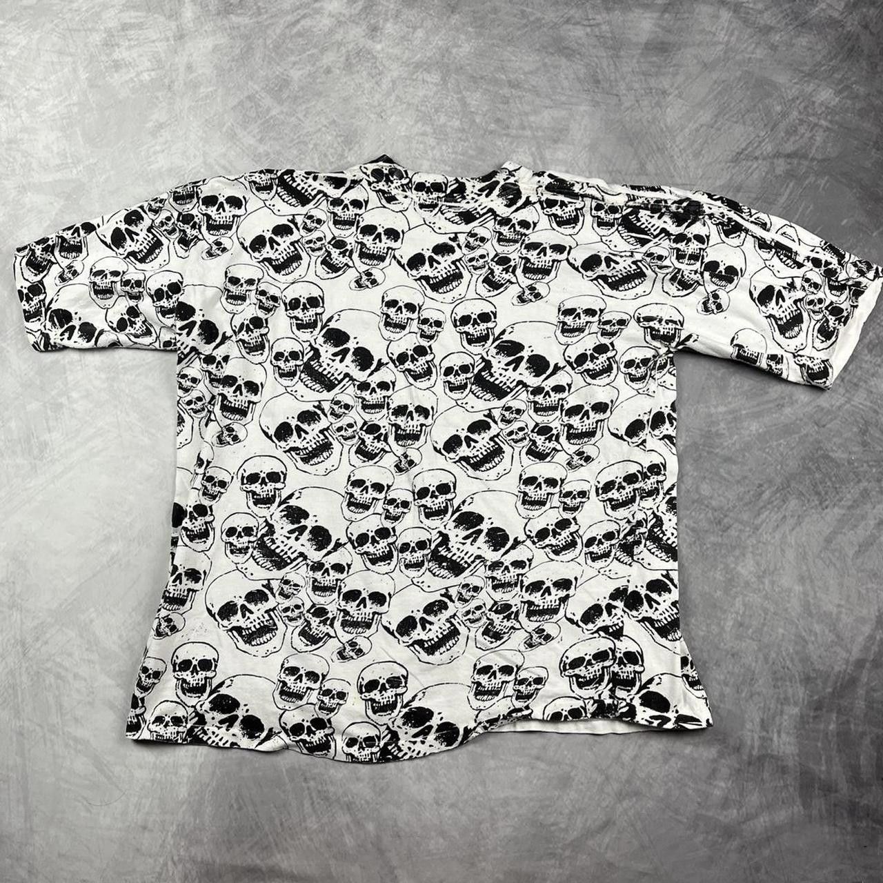 Designer vintage 90s skulls shirt Size US L / EU 52-54 / 3 - 2 Thumbnail