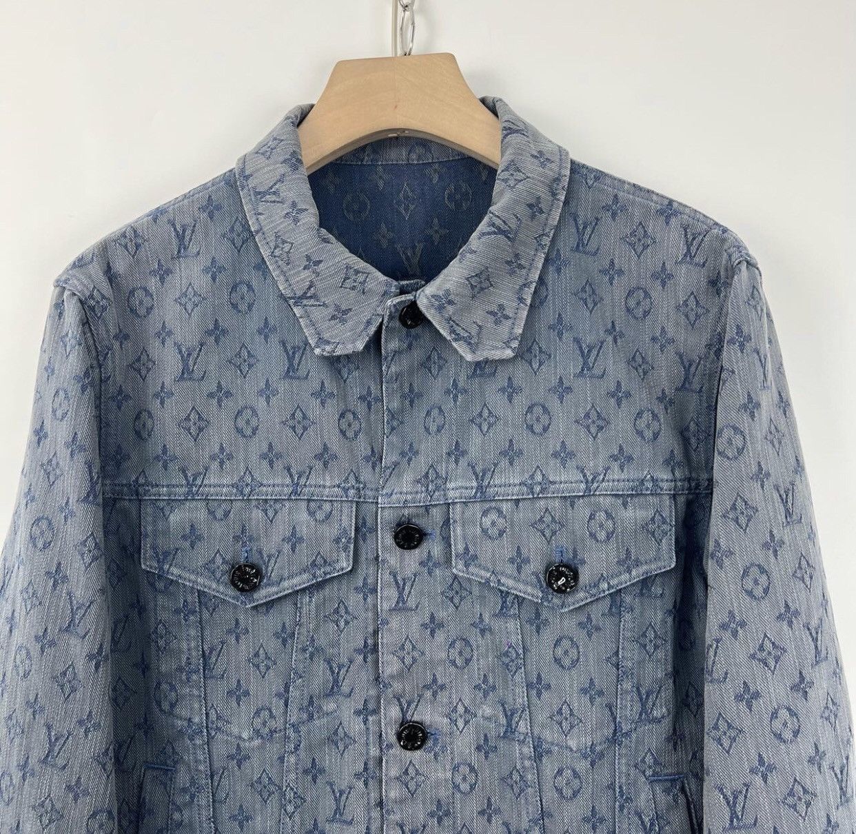 Louis Vuitton Louis Vuitton LV blue floral print denim jacket2412- Size M / US 6-8 / IT 42-44 - 5 Thumbnail