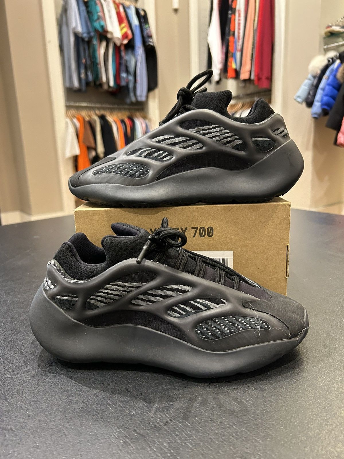 Adidas Yeezy 700 V3 Onyx