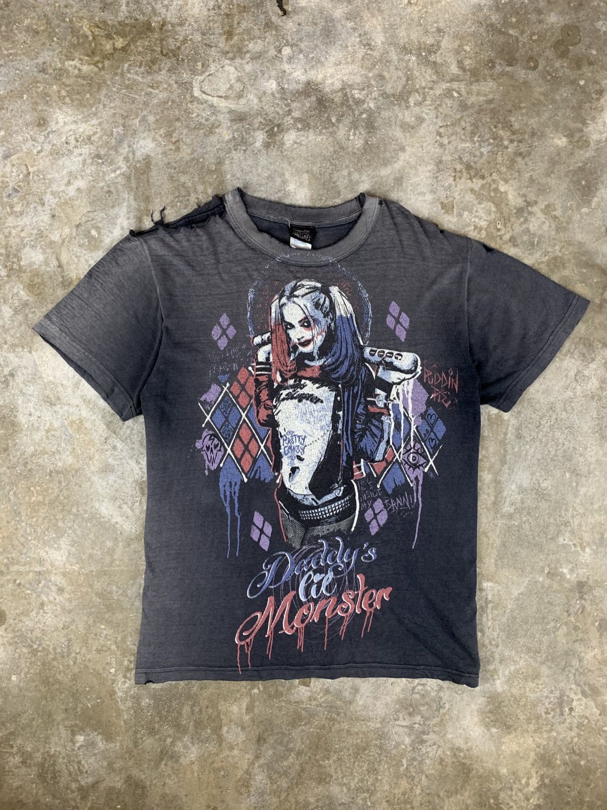 Other Distressed Dc Comics Suicide Squad Harley Quinn Tshirt Size US M / EU 48-50 / 2 - 1 Thumbnail