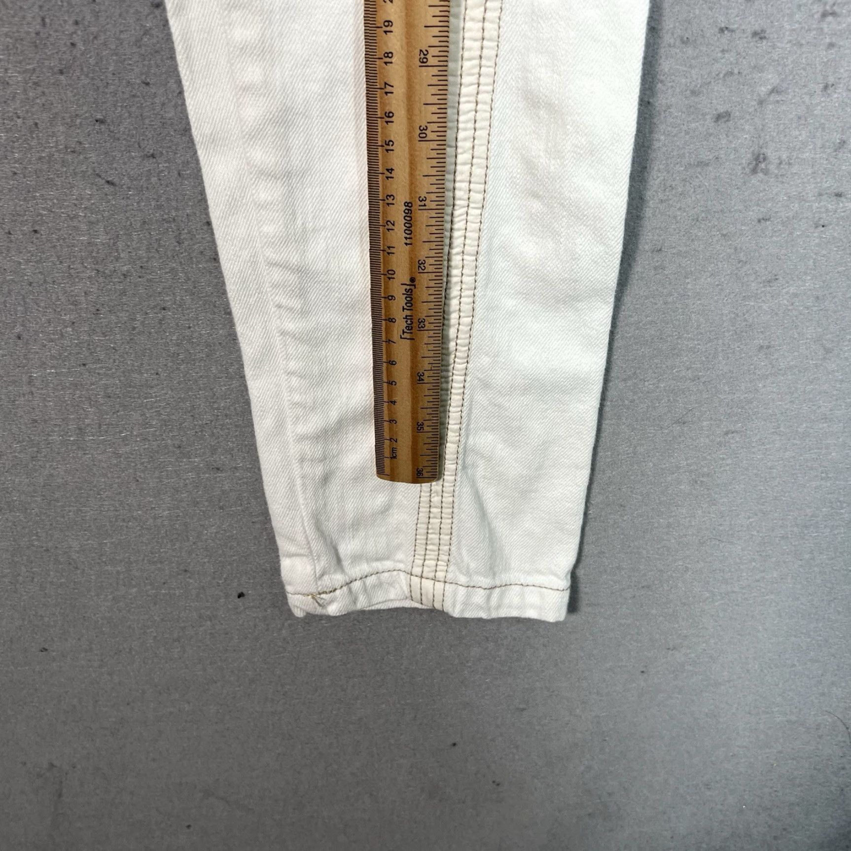 Denime VINTAGE Michiko Koshino Jeans Womens Size 25 White Skinny Denim Cotton Stretch Size 42" / US 20 - 4 Thumbnail