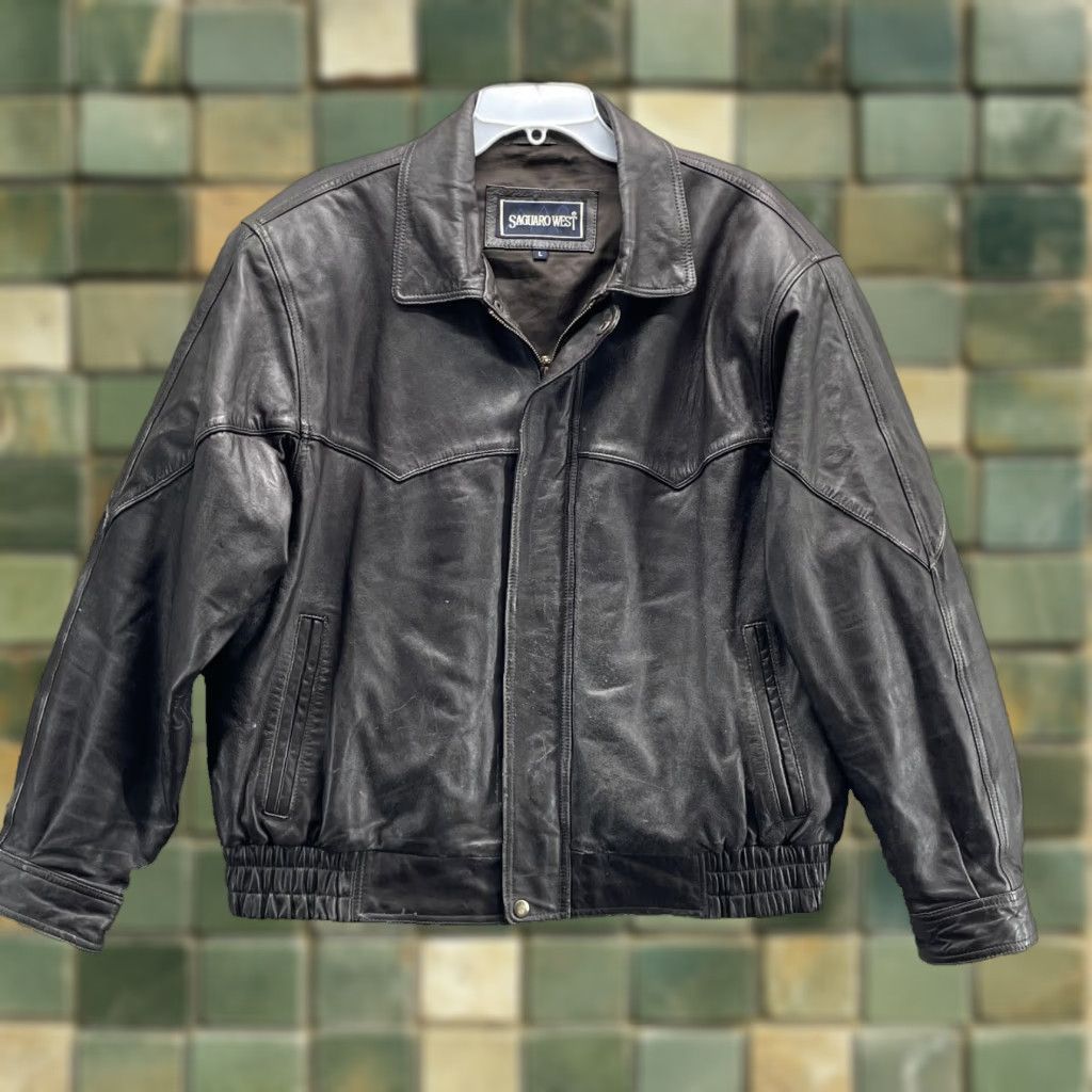 Vintage VINTAGE SAGUARO Western Leather Bomber Jacket Men Large Baggy Biker Aviator Moto Y2K 90s Brown Leather Jacket Men Large Baggy Moto Y2K 90s Size US L / EU 52-54 / 3 - 1 Thumbnail