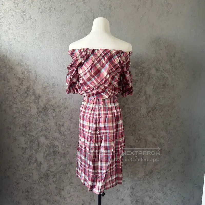 Burberry Burberry Colorblocked Short Sleeve Dress. Size M / US 6-8 / IT 42-44 - 4 Thumbnail