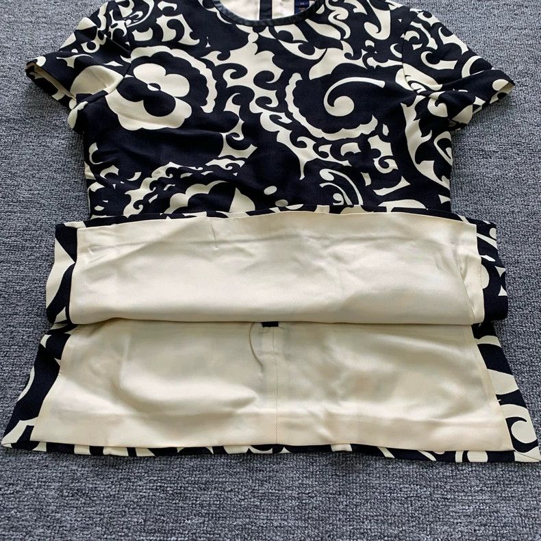 Louis Vuitton Louis Vuitton Back Zip Short Sleeve Size XXS / US 00 / IT 34 - 9 Thumbnail