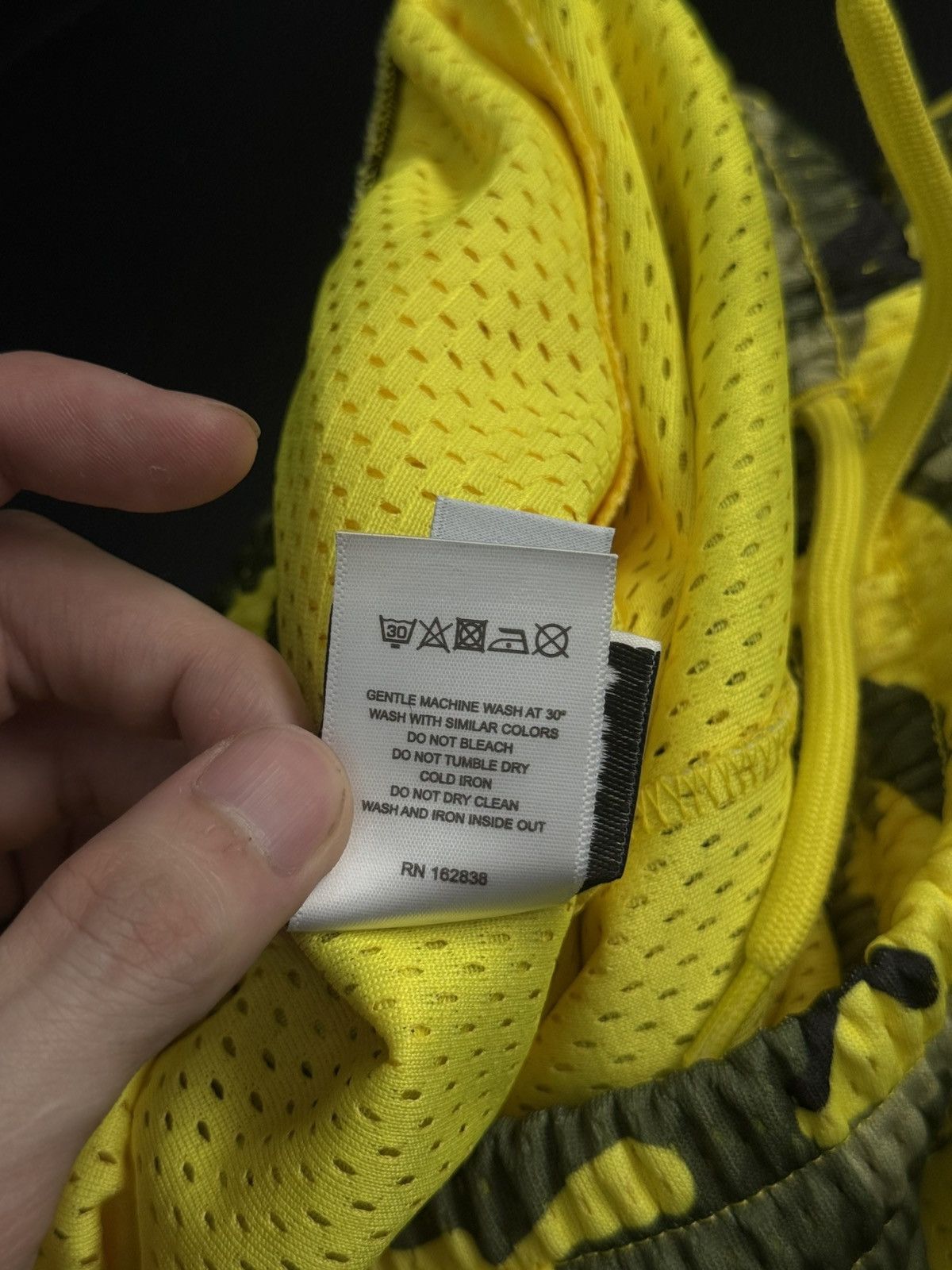 DENIM TEARS Denim Tears Mesh Summer Shorts Yellow Camo Size XL (NEW) Size US 36 / EU 52 - 9 Thumbnail