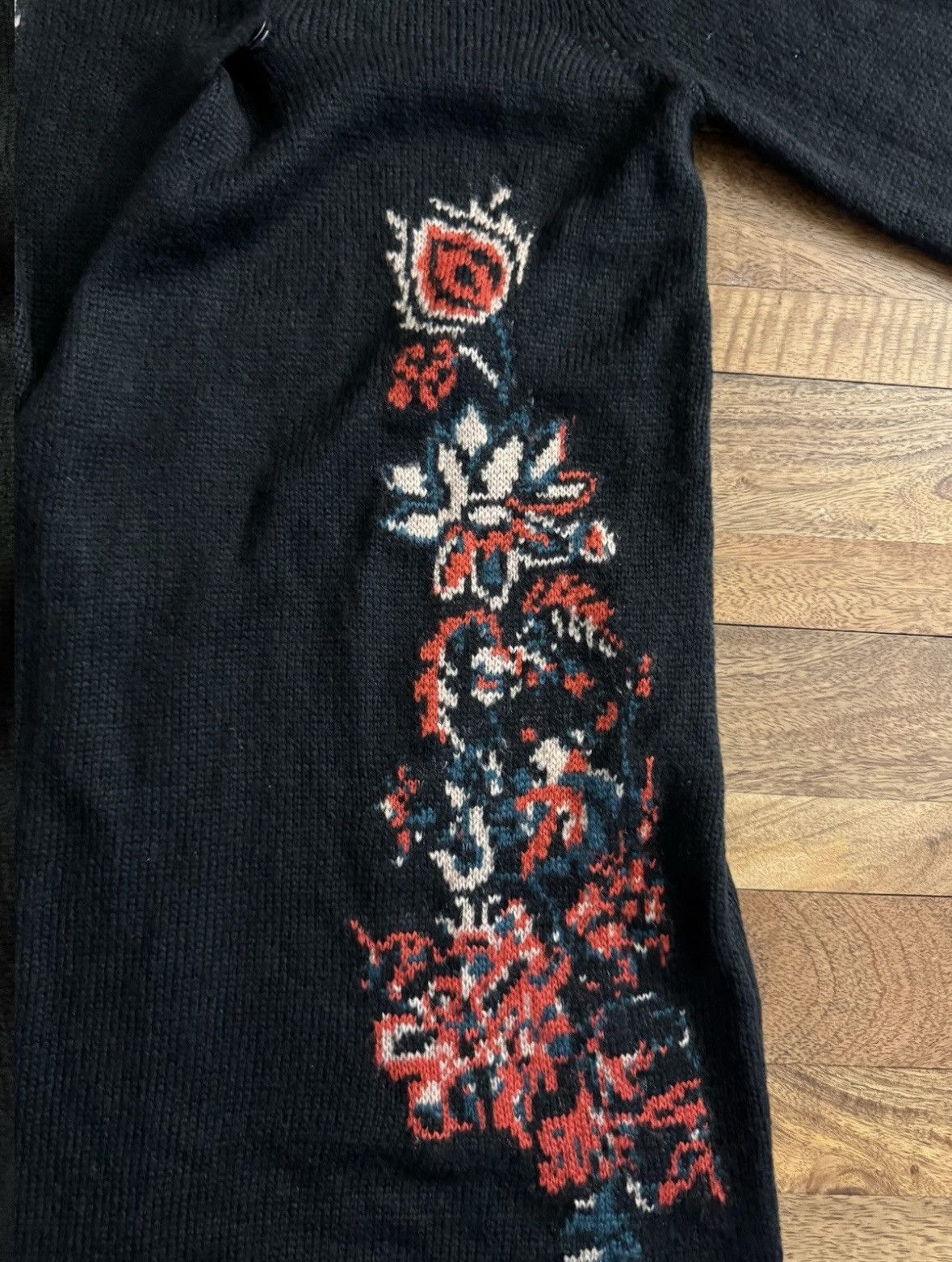 Neiman Marcus Neiman Marcus Embroidered Floral Cardigan Black M Size M / US 6-8 / IT 42-44 - 10 Thumbnail