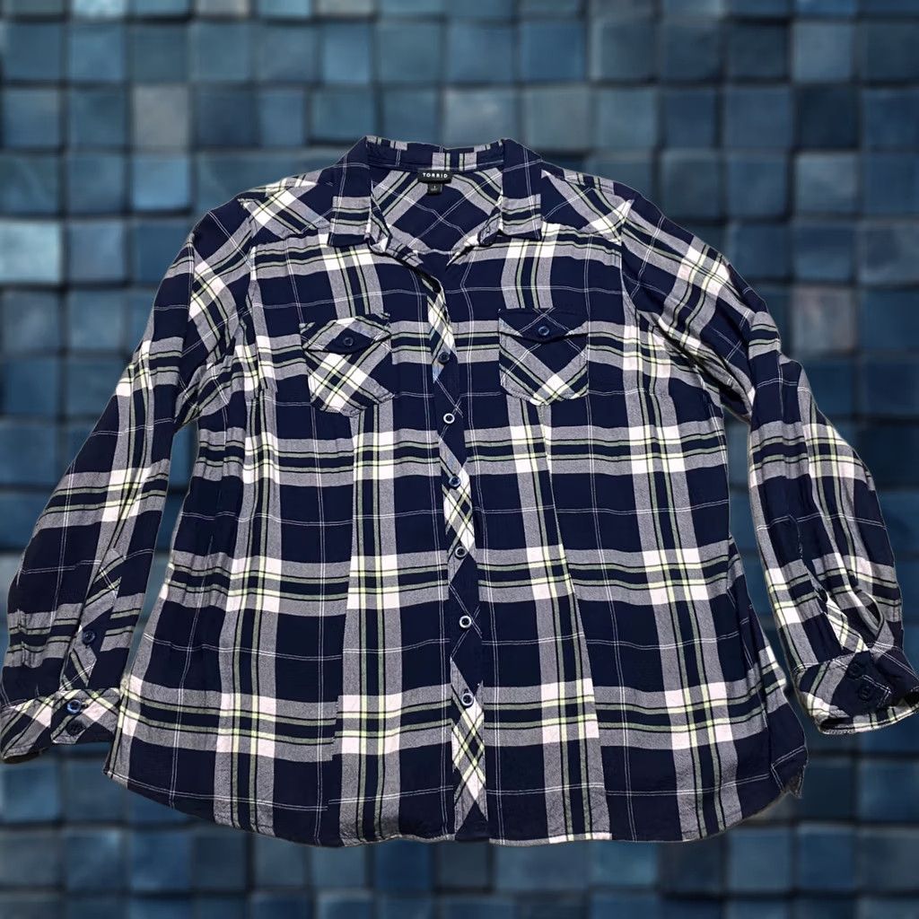 Torrid Torrid Shirt 1X Blue Plaid Button-Up Knit Rayon Long Sleeve, Plus Size, Collared, Pocket, Classic Modern, Womens Size XL / US 12-14 / IT 48-50 - 1 Thumbnail