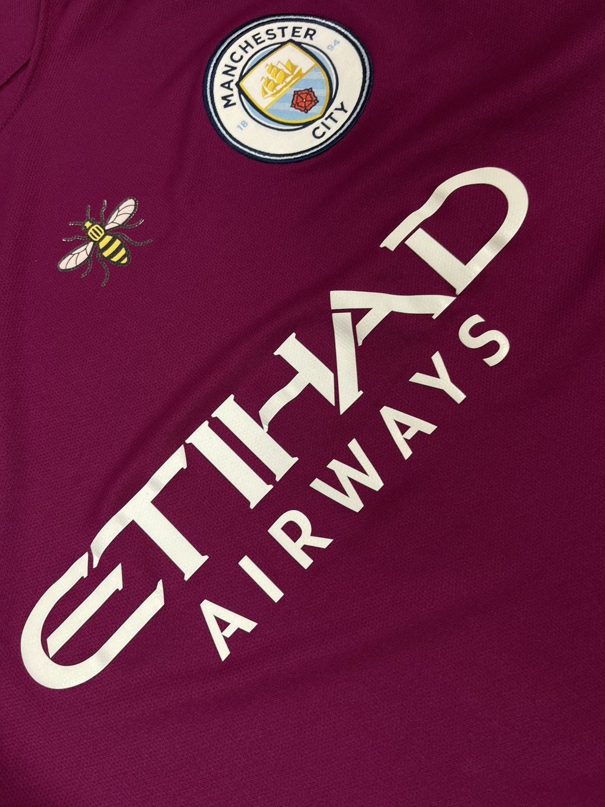 Nike 17/18 Man City Rare Worker Bee Patch Away Nike Dri-Fit Kit Size US XXL / EU 58 / 5 - 2 Thumbnail