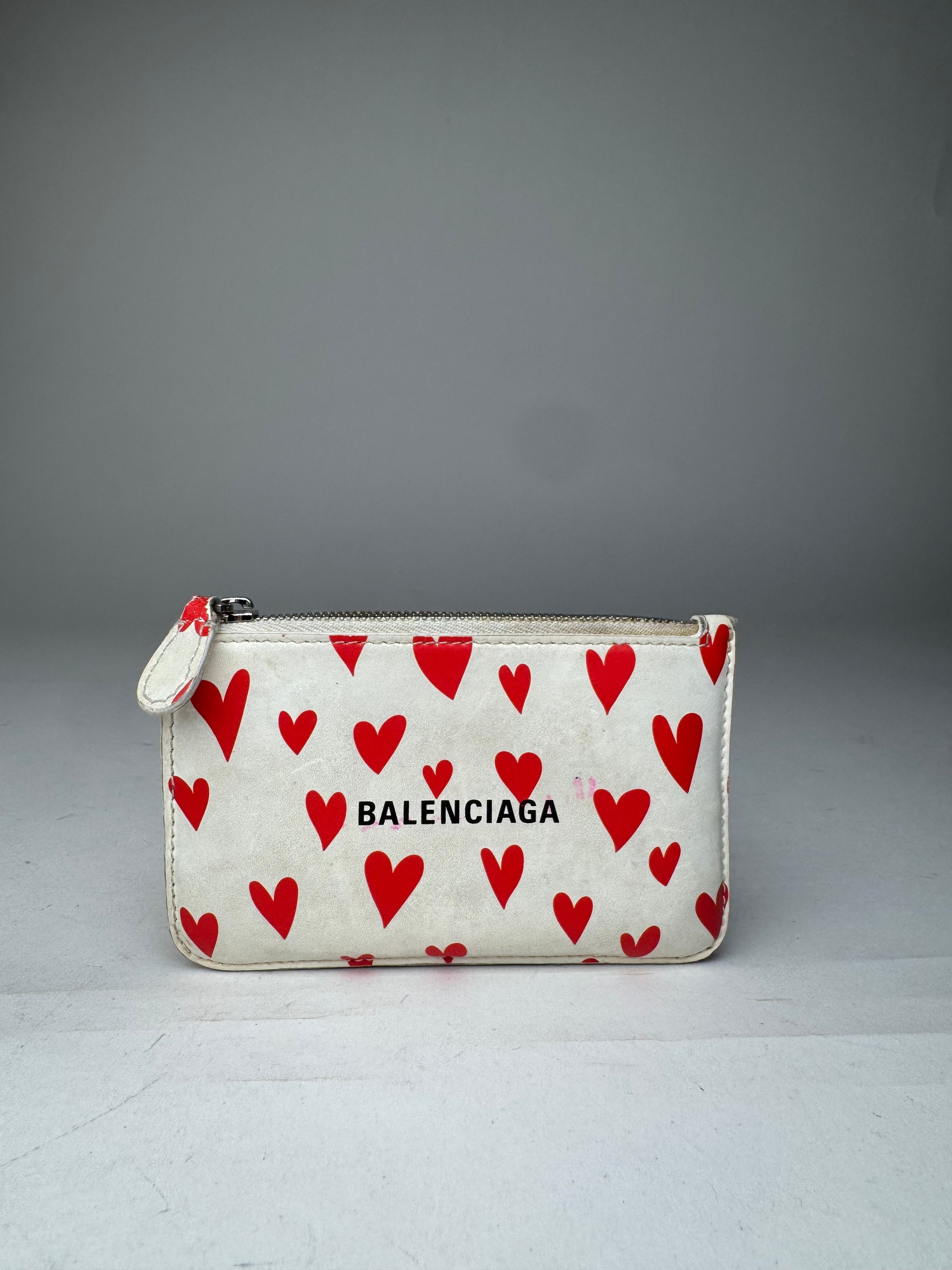 Balenciaga Vintage Heart Emblossed Leather Card Holder White Red Size ONE SIZE - 1 Thumbnail