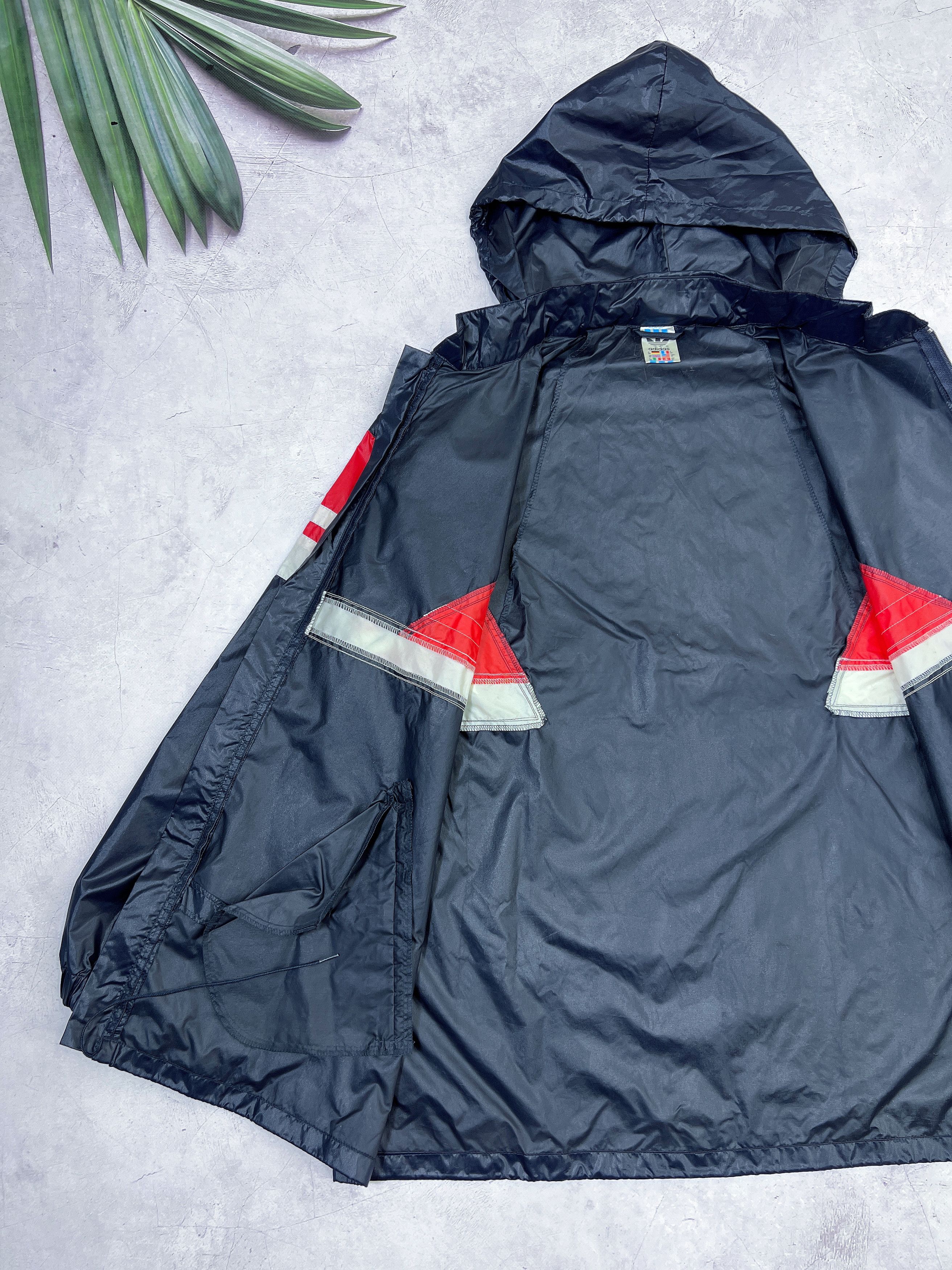 Adidas × Vintage Vintage Adidas Light Jacket Nylon Navy Blue & Red Size US M / EU 48-50 / 2 - 12 Thumbnail