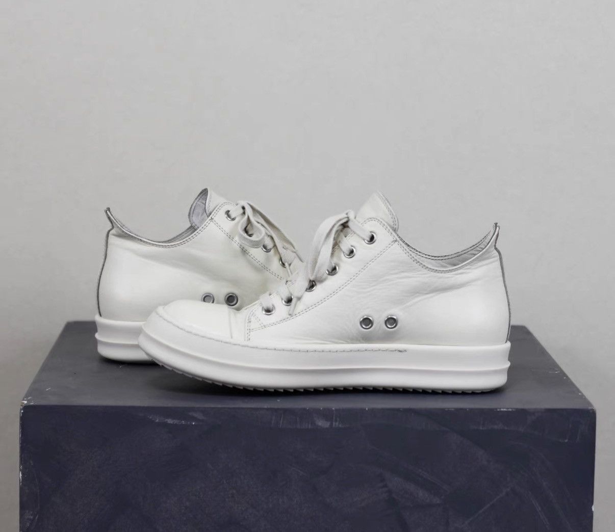 Rick Owens Rick Owens Mainline Leather "Milk"Off-White Low-Top Sneakers Size US 8.5 / IT 38.5 - 4 Thumbnail