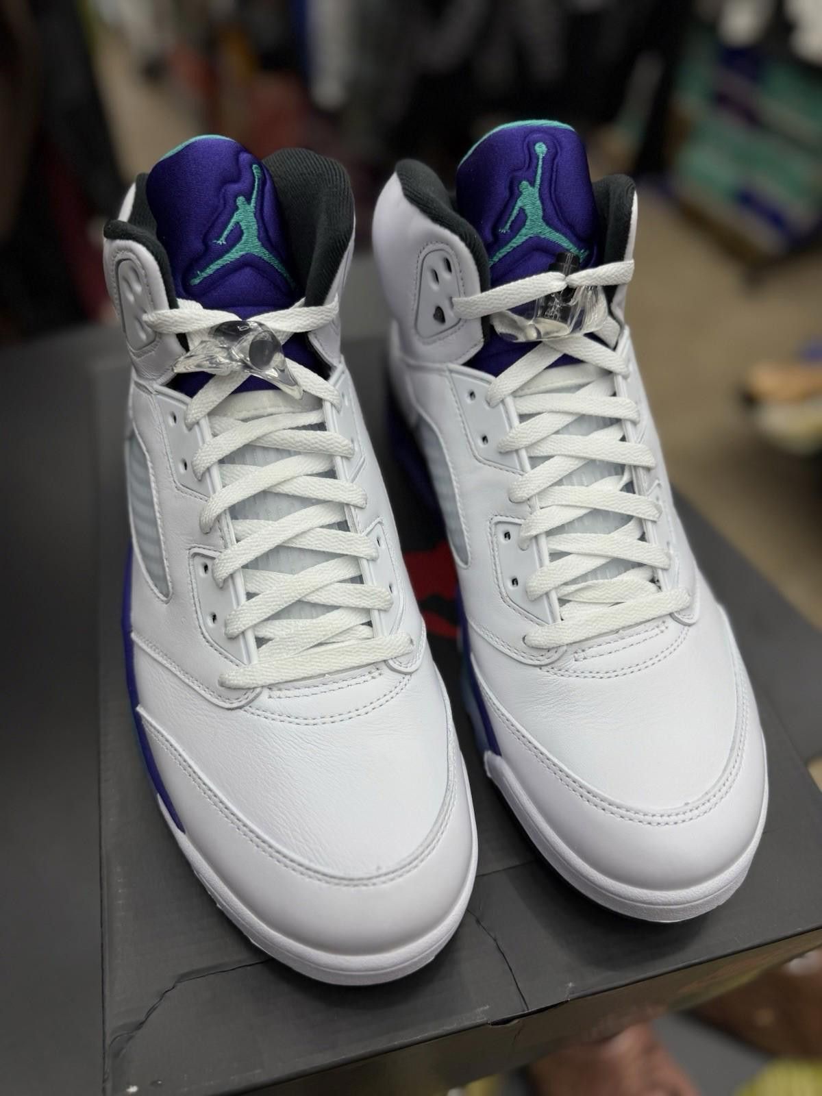 Jordan Brand Nike Air Jordan 5 Retro "Grape" (2025) Mens Size 13 NEW - Size US 13 / EU 46 - 7 Thumbnail
