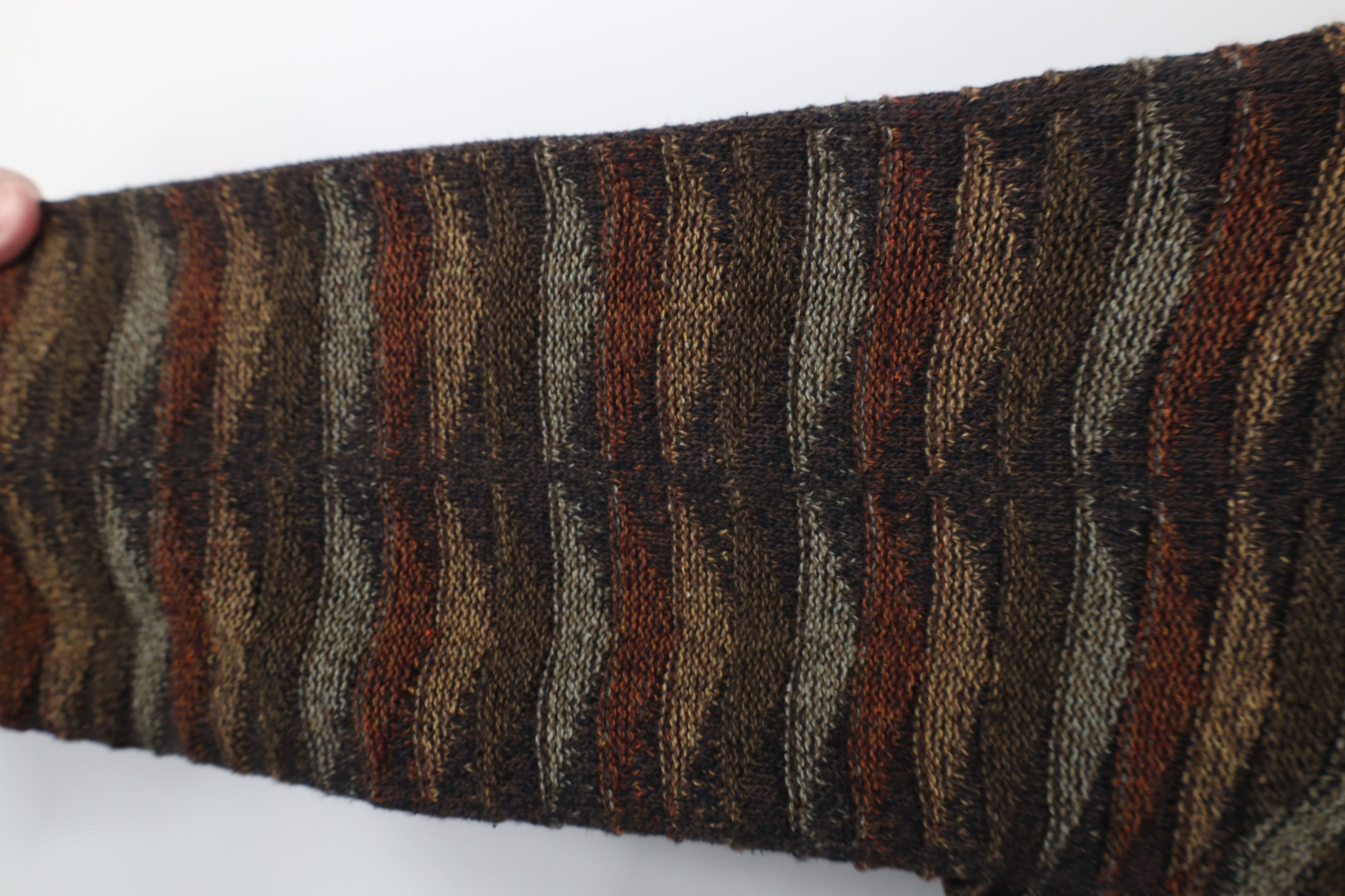 Vintage Vintage 90s Coogi Style Wavy Crewneck Sweater Earth Tone Size US XXL / EU 58 / 5 - 7 Thumbnail