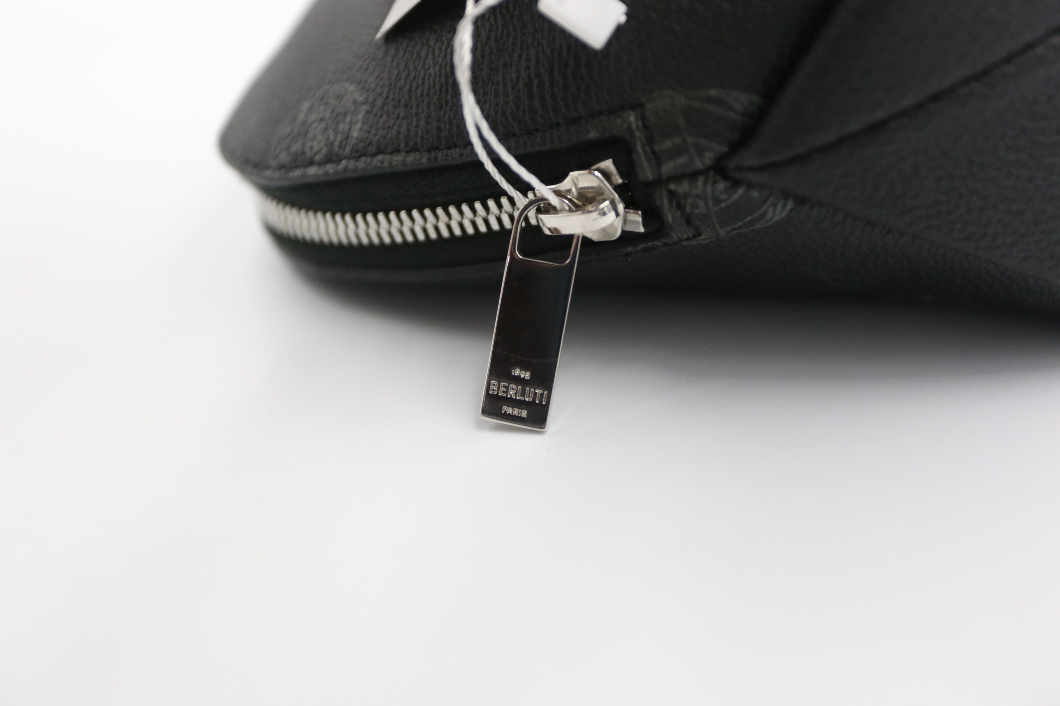 Berluti Berluti - KVA - F/W 21 - Signature Canvas & Leather Wash Bag Size ONE SIZE - 7 Thumbnail