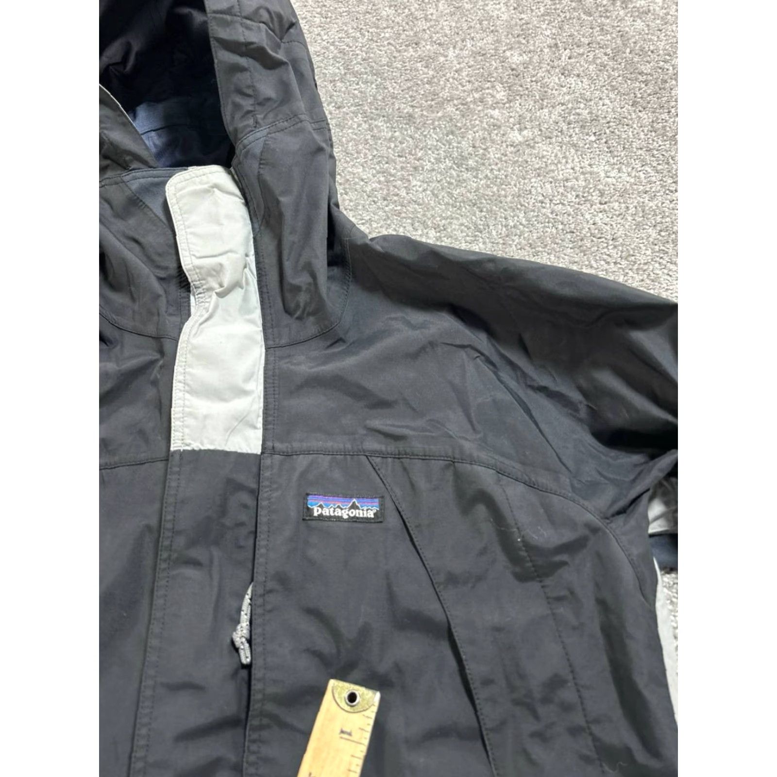 Patagonia VINTAGE Patagonia Torre Jacket Women Small Black Nylon Logo Hooded Full Zip Jacket Size S / US 4 / IT 40 - 5 Thumbnail