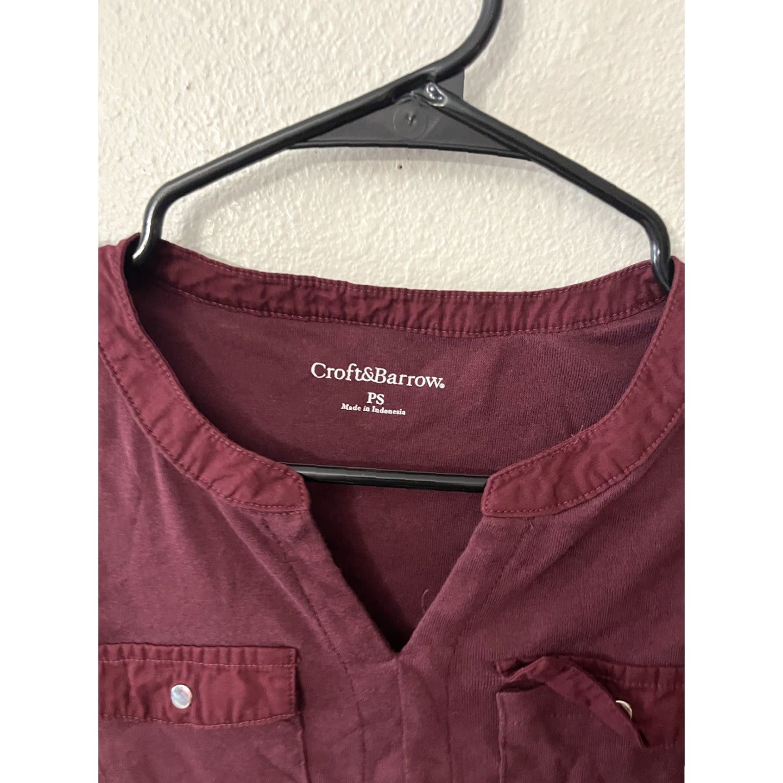 Croft & Barrow VINTAGE Croft & Barrow Womens T-Shirt Short Sleeve V-Neck Size PS Burgundy Basic Top Size 28" / US 6 / IT 42 - 3 Thumbnail