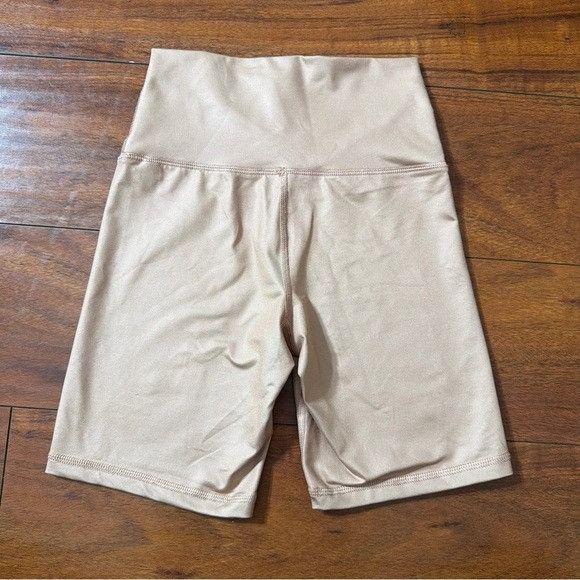 Other New Aerie Women's Cream Bike Shorts Sz Small S Size 24" / US 00 / IT 34 - 1 Thumbnail