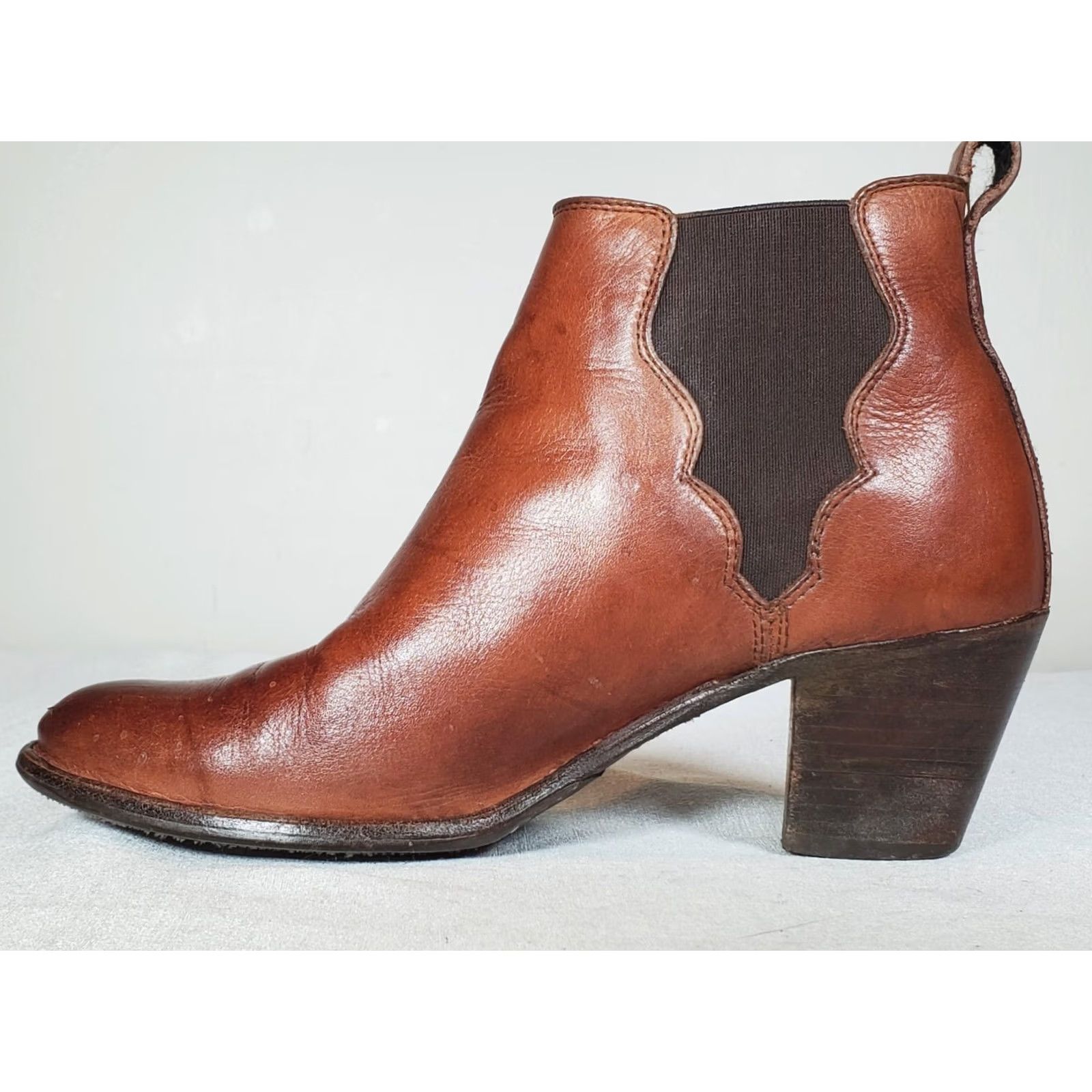 Frye FRYE Jackie Gore Stitching Horse Booties Brown Saddle Dakota Leather Women's US 8.5 B Chelsea Leather Boots Size US 9 / IT 39 - 3 Thumbnail
