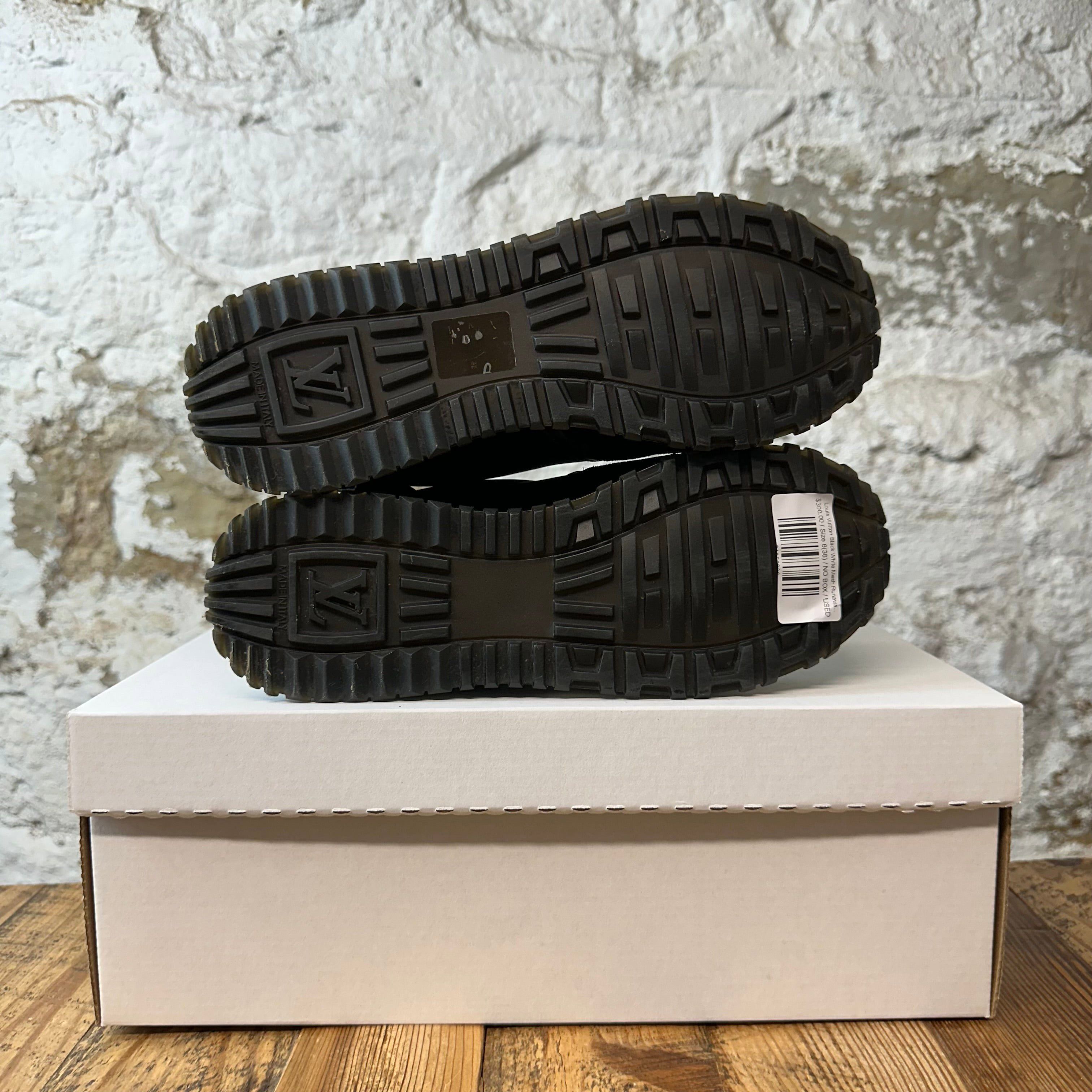 Louis Vuitton Louis Vuitton Black White Mesh Runaway Sneaker Sz 6 (38) Size US 6 / EU 39 - 4 Thumbnail