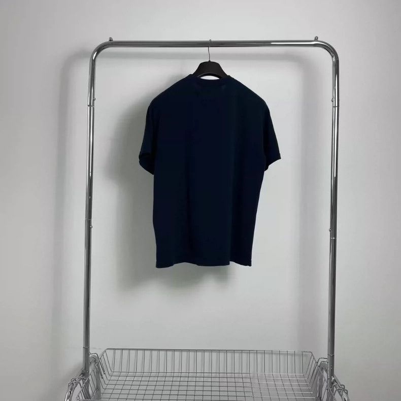 Louis Vuitton Louis Vuitton Co-branded nigo love knit short sleeve Size US M / EU 48-50 / 2 - 2 Thumbnail
