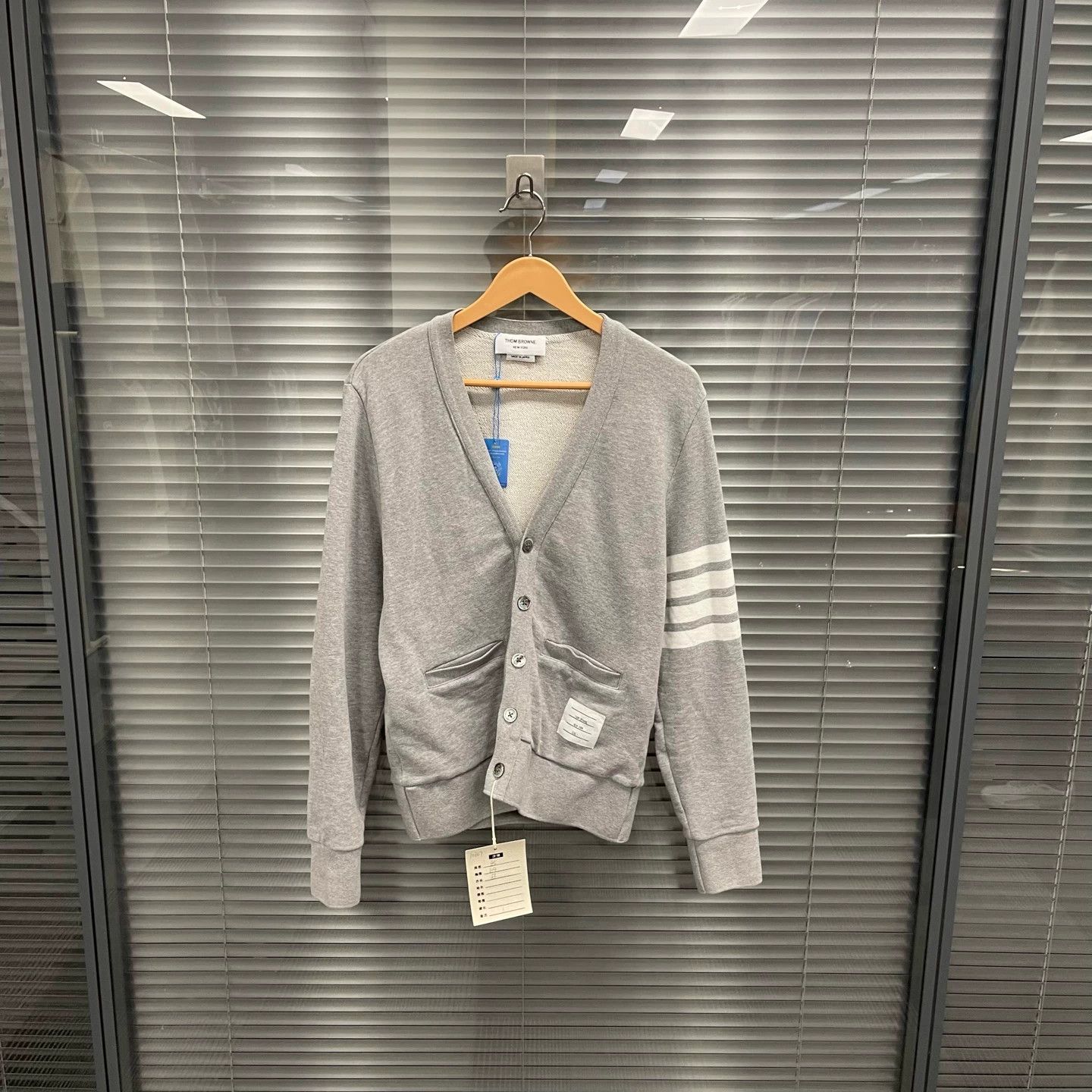 Thom Browne Thom Browne Gray 4-Bar Stripe Cardigan US1 99 New Size US S / EU 44-46 / 1 - 1 Thumbnail