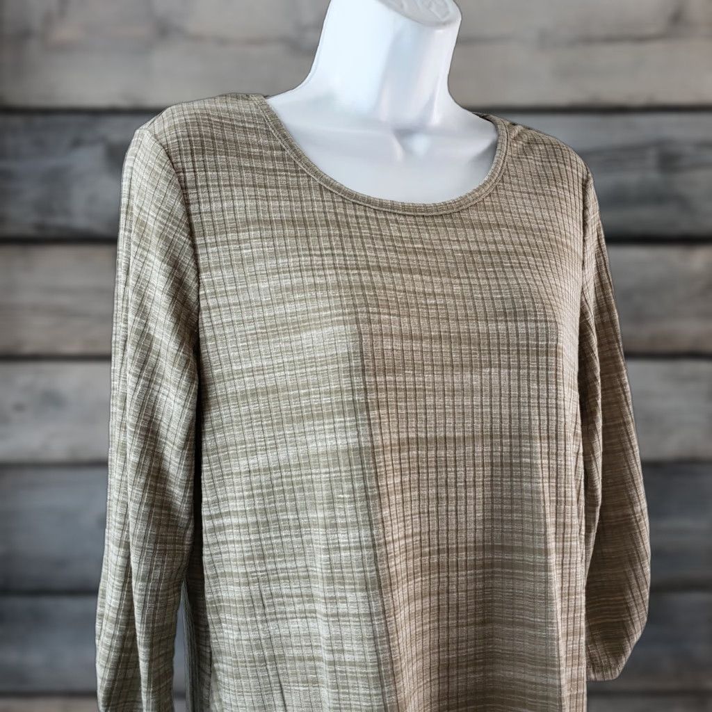 Vintage Fortune + Ivy Keira Button Detail Knit Top Blouse Womens S Small Taupe Brown 3/4 Sleeve Round Neck Pullover Knit Top Vintage No Mens Womens Size S / US 4 / IT 40 - 1 Thumbnail