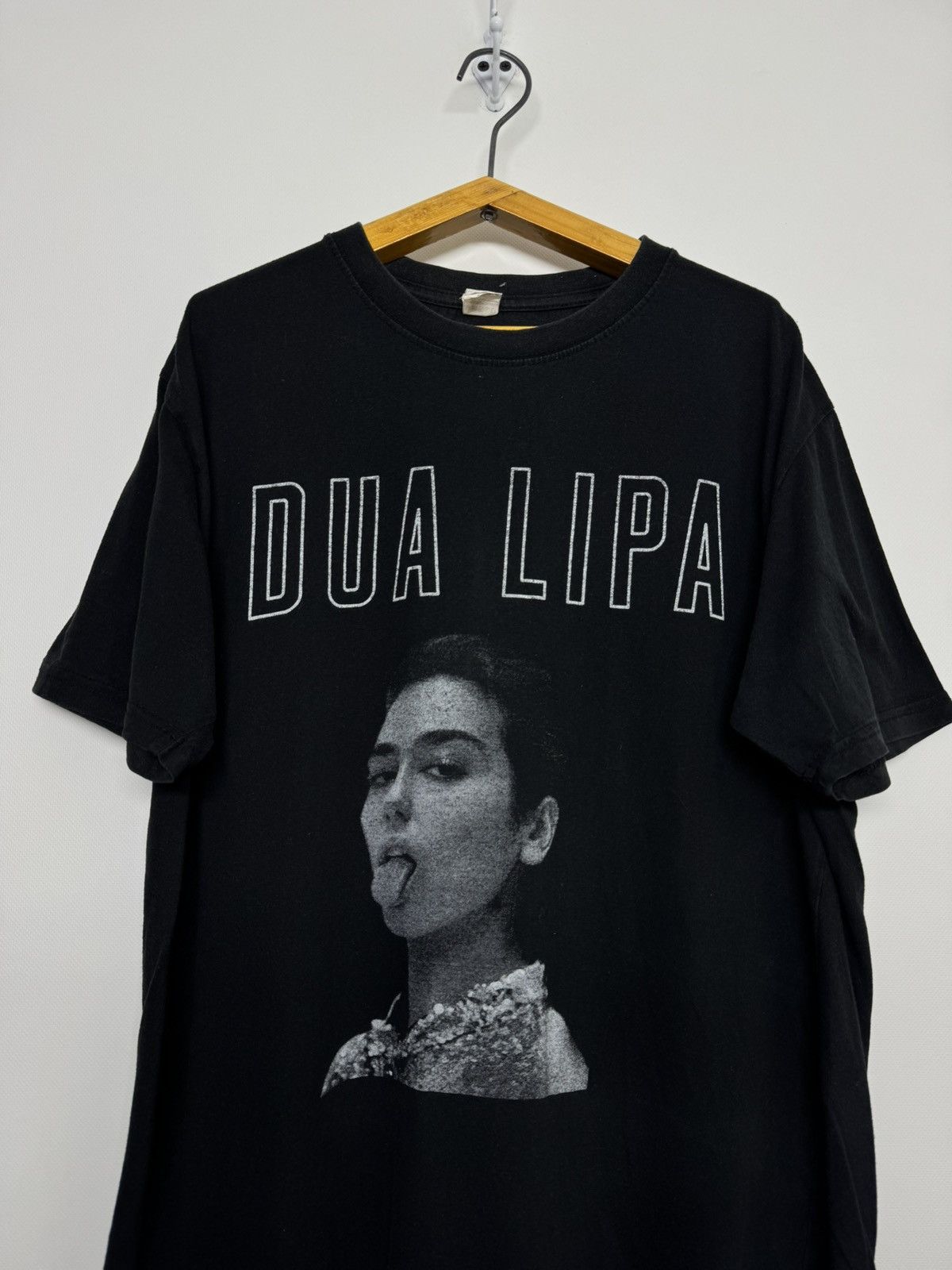 Vintage Dua Lipa Black T Shirt Ladies Size US XL / EU 56 / 4 - 6 Thumbnail