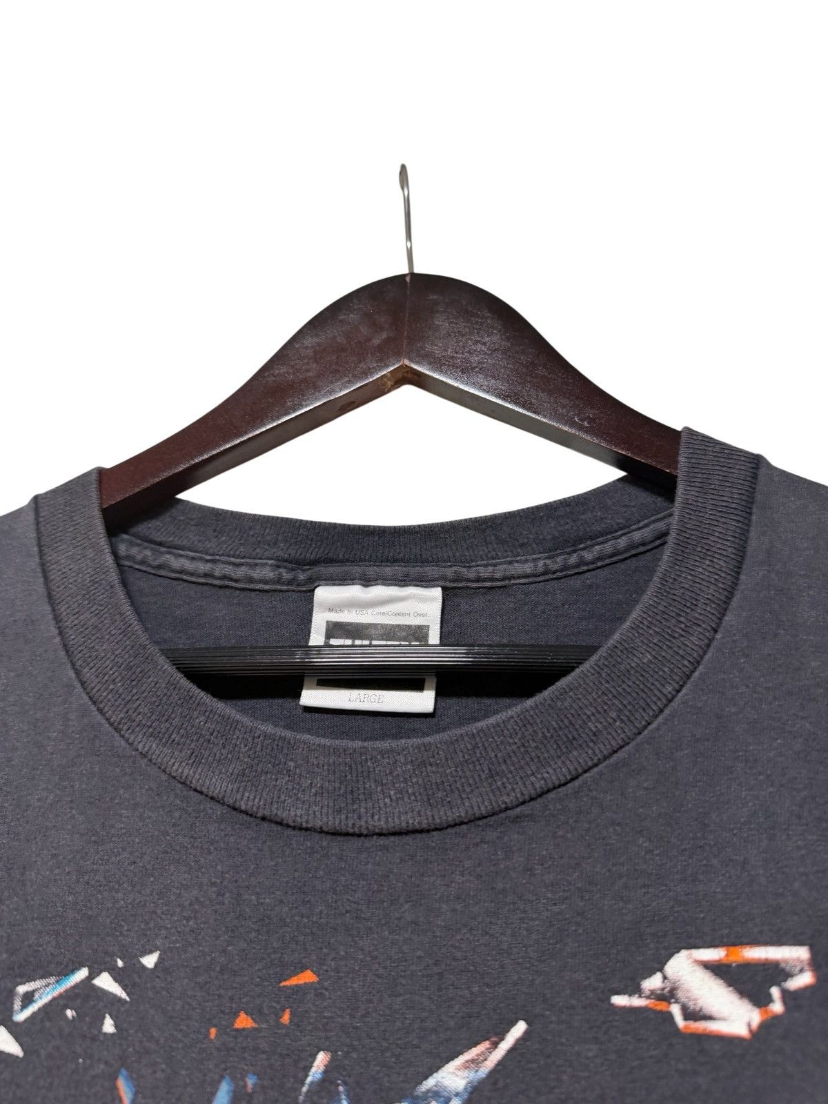 Tultex Vintage 1993 Tasmanian Devil Shattered Backboard Glass TEE Size US L / EU 52-54 / 3 - 4 Thumbnail