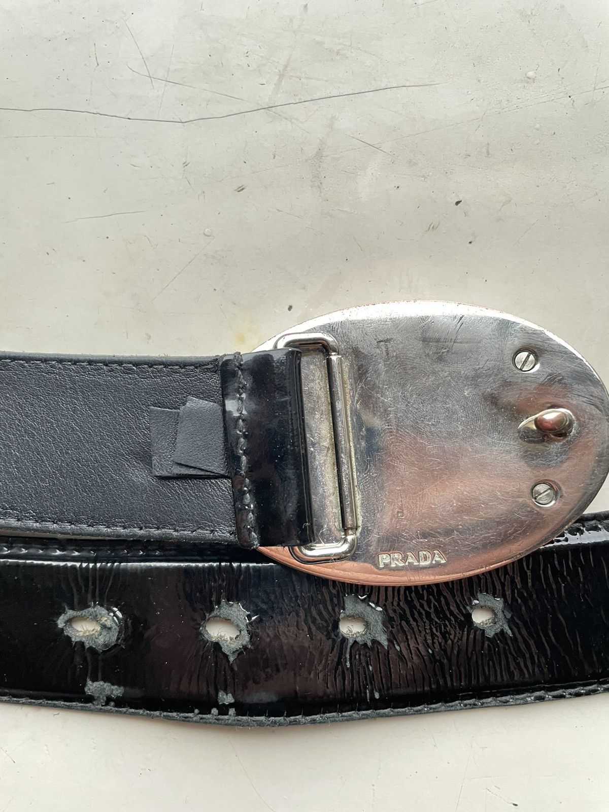 Prada PRADA BIG LOGO PATENT LEATHER OVAL BUCKLE BELT MID2000 Size 34 - 6 Thumbnail