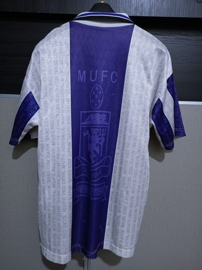Vintage Vintage Bootleg MUFC "Wembley 1968" Jersey – Unisport XL Size US XL / EU 56 / 4 - 4 Thumbnail