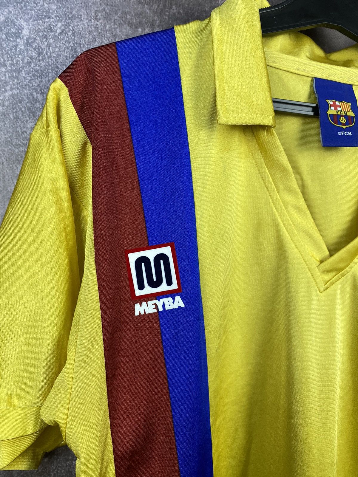 Vintage Barcelona 1982 -1985 Away Shirt Meyba Dream Team Score Drowe Size US L / EU 52-54 / 3 - 3 Thumbnail
