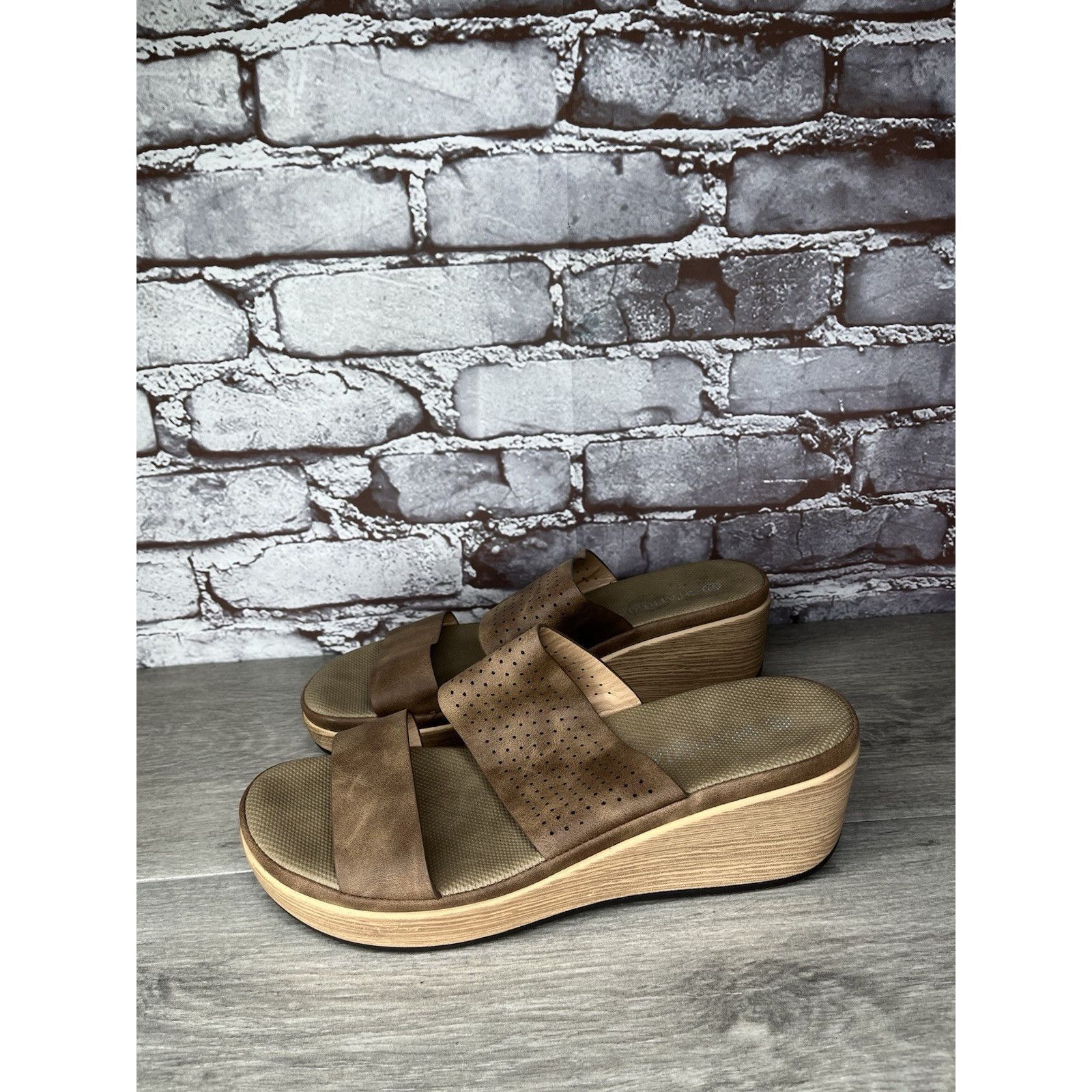 Patrizia Pepe Patrizia Brown Leather Perforated Slip On Wedge Sandals Wome Size US 10.5 / IT 40.5 - 12 Thumbnail
