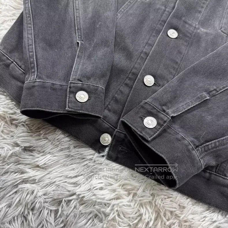 Balenciaga Balenciaga Back Label Embroidered Denim Jacket Size US S / EU 44-46 / 1 - 4 Thumbnail