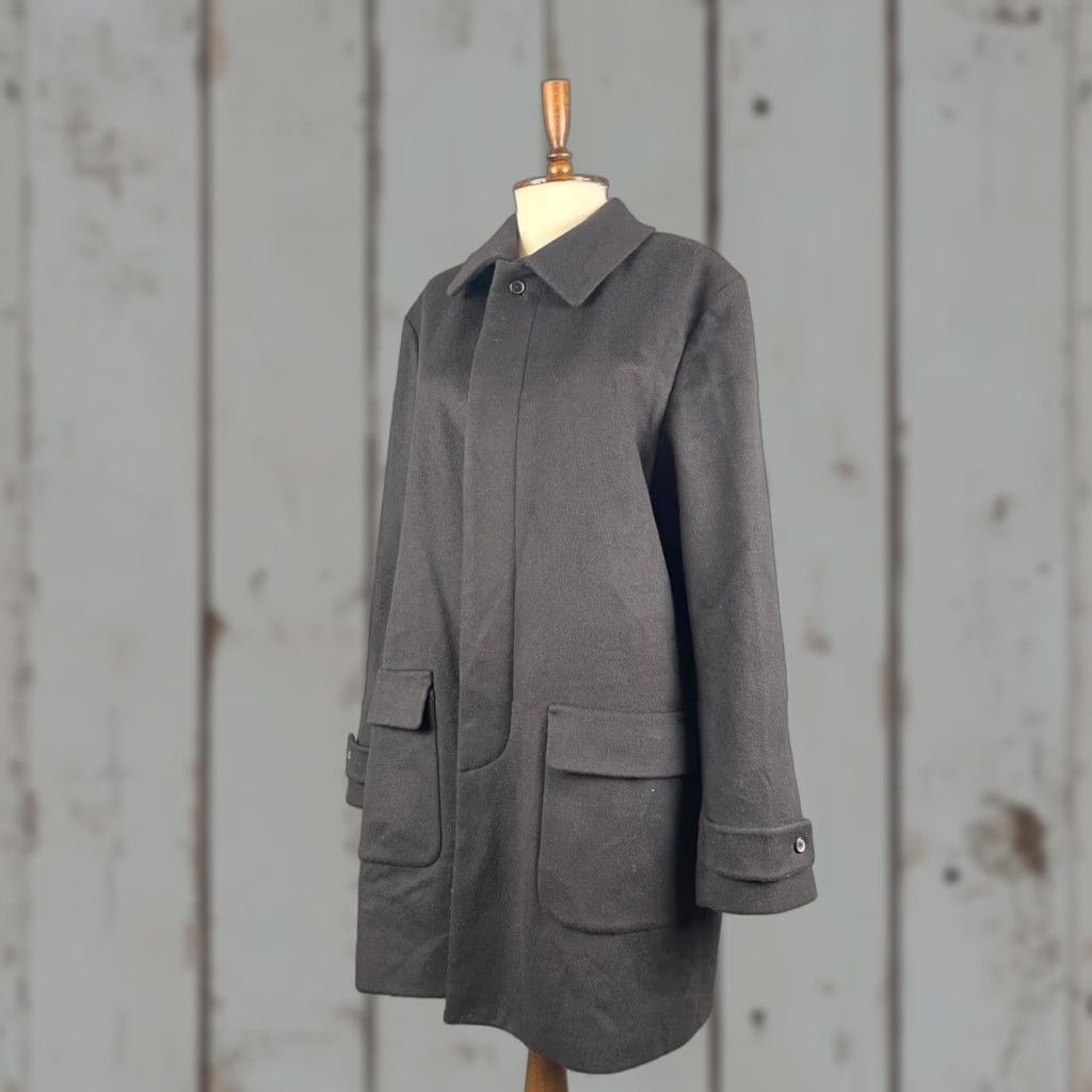 Gieves & Hawkes Gieves & Hawkes Overcoat Black Button Long Sleeve Warm Winter Coat Mens L Regular Wool Classic Size US L / EU 52-54 / 3 - 1 Thumbnail